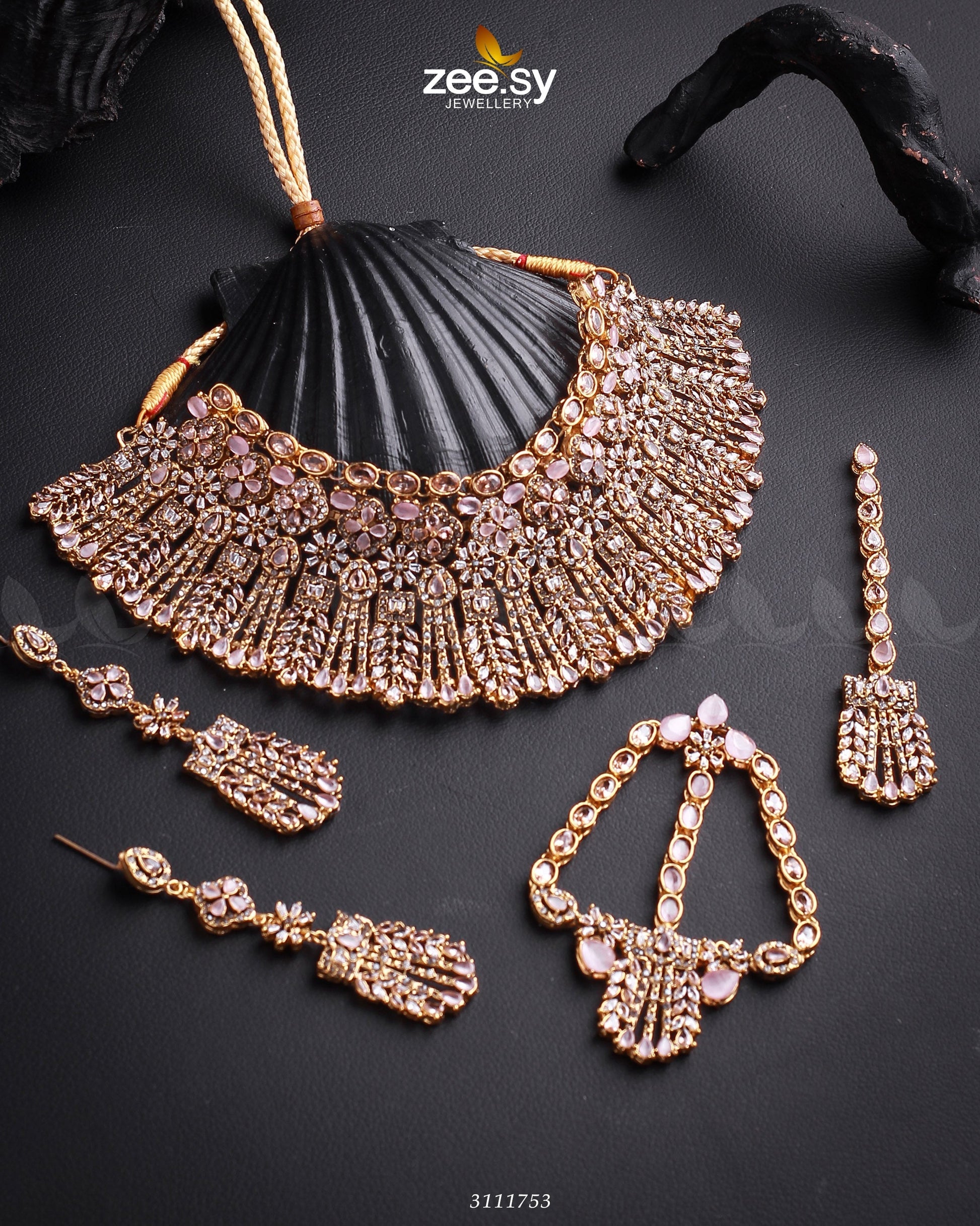 Momina Bridal Sets - House Of Zarish