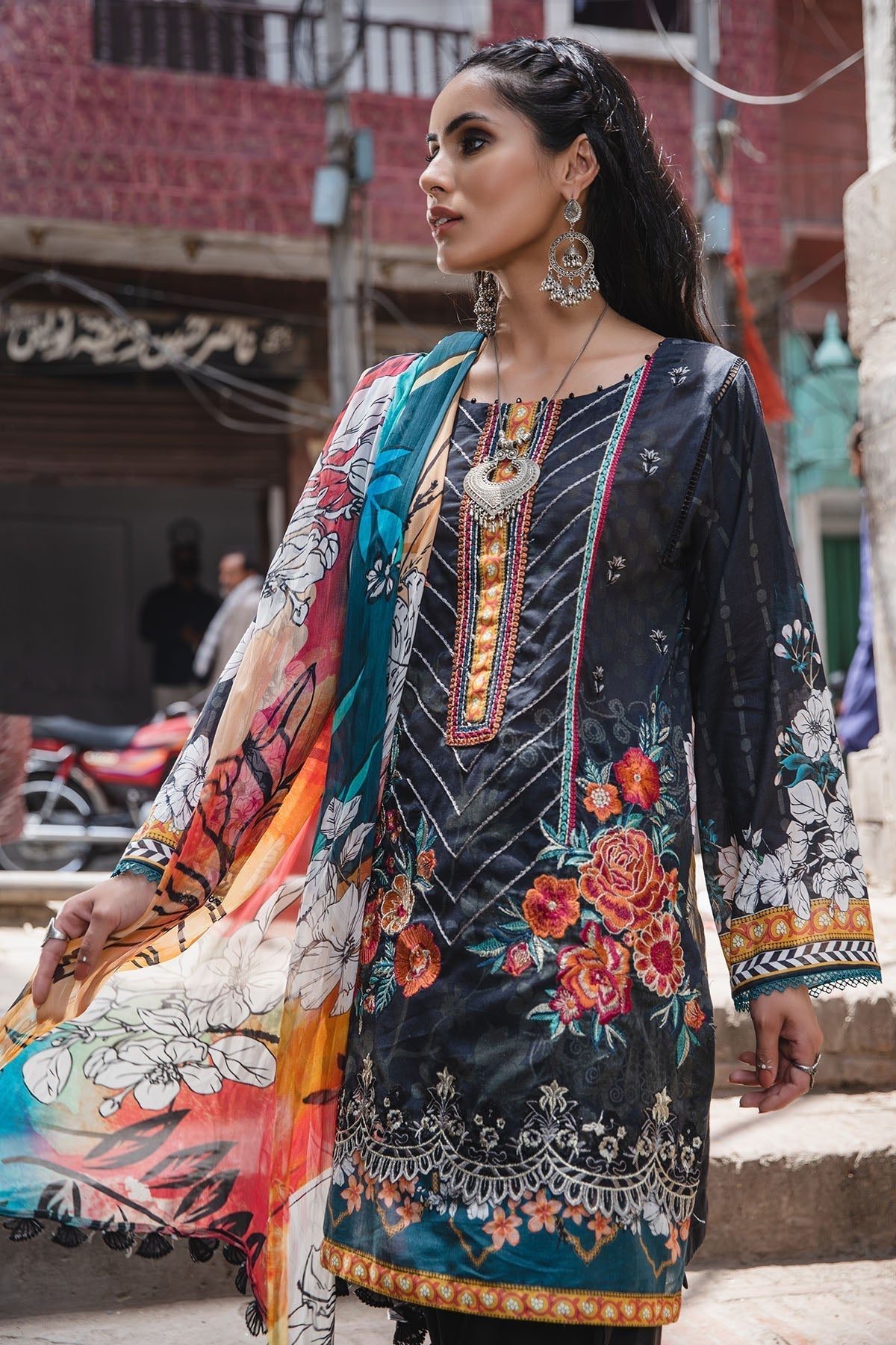 Motifz | Amal Luxury Lawn | 2943