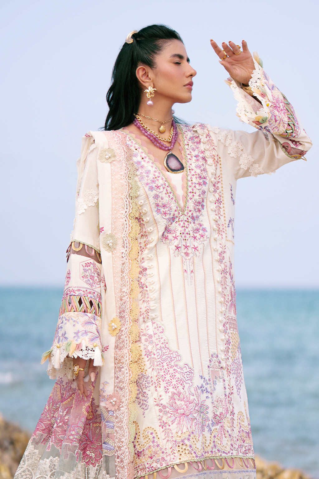 AJR Couture | Dastan Luxury Lawn 25 | Muse - House Of Anaya
