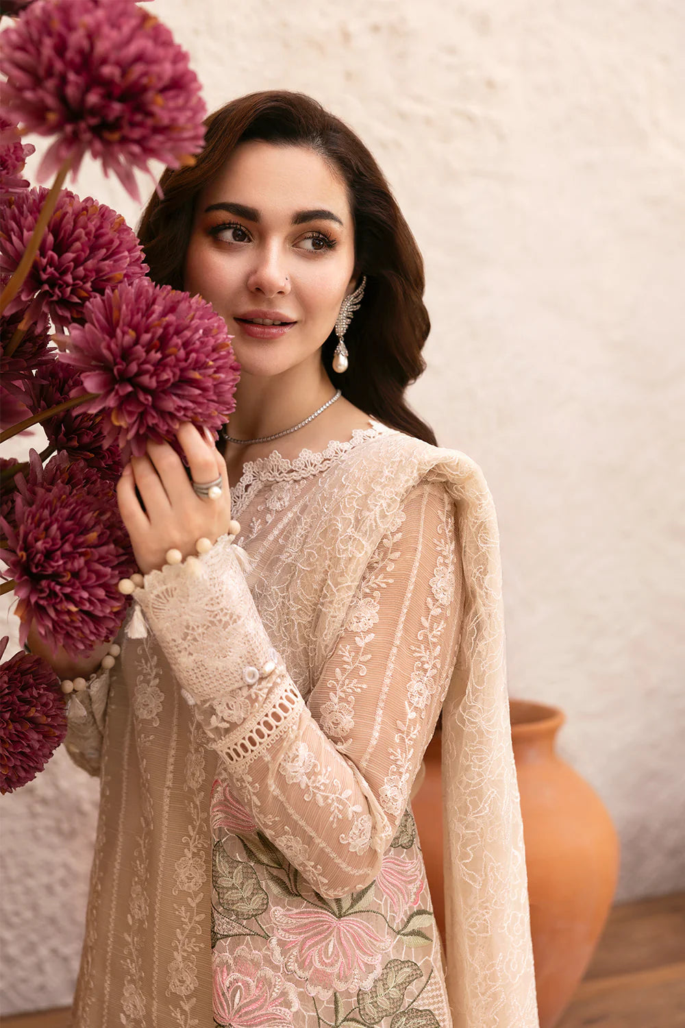 Saira Rizwan | Luxury Lawn 25 | MADONNA-SRL25-08