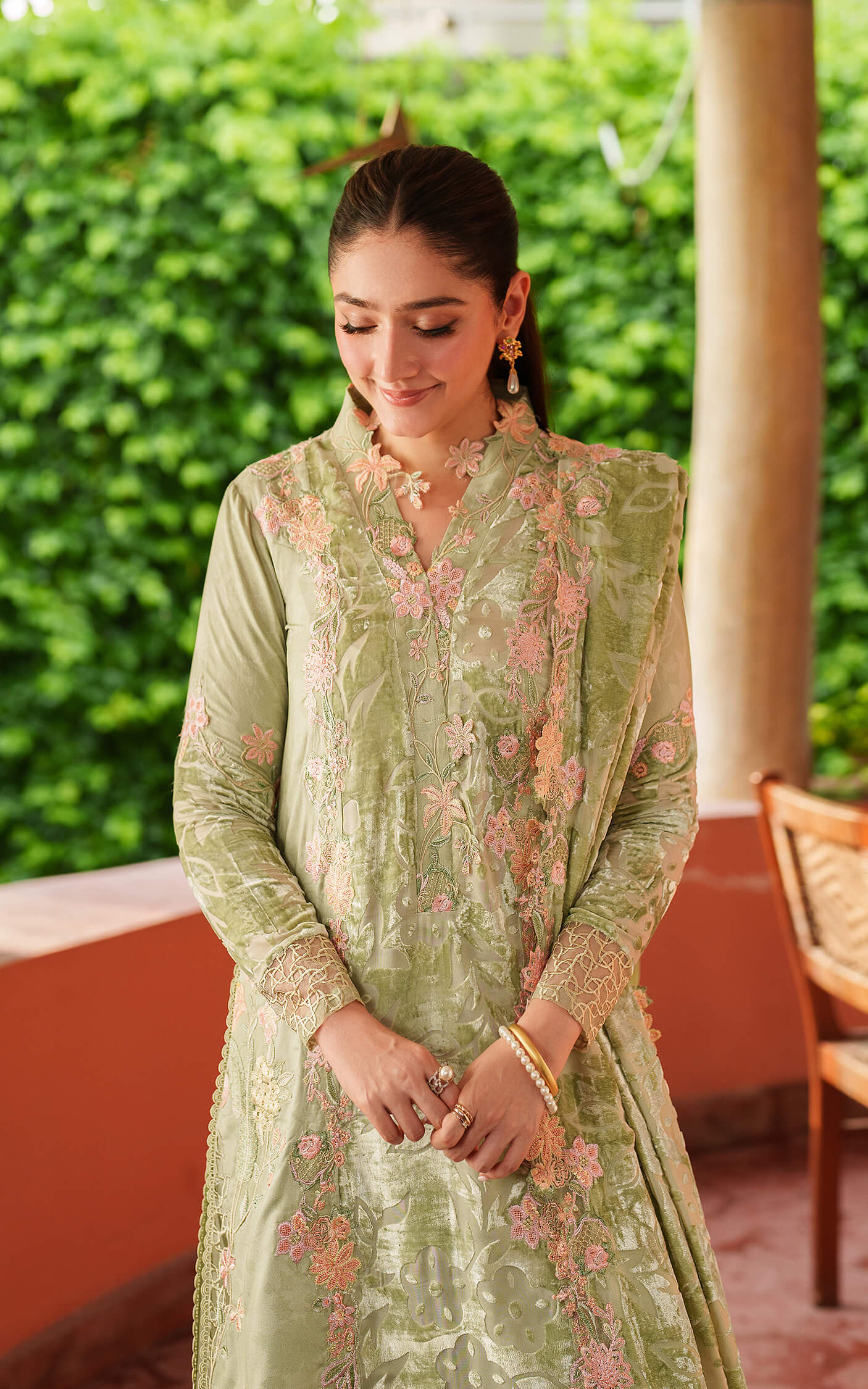 Asifa and Nabeel | Pashmina Luxe 25 | Noir LWC25-04