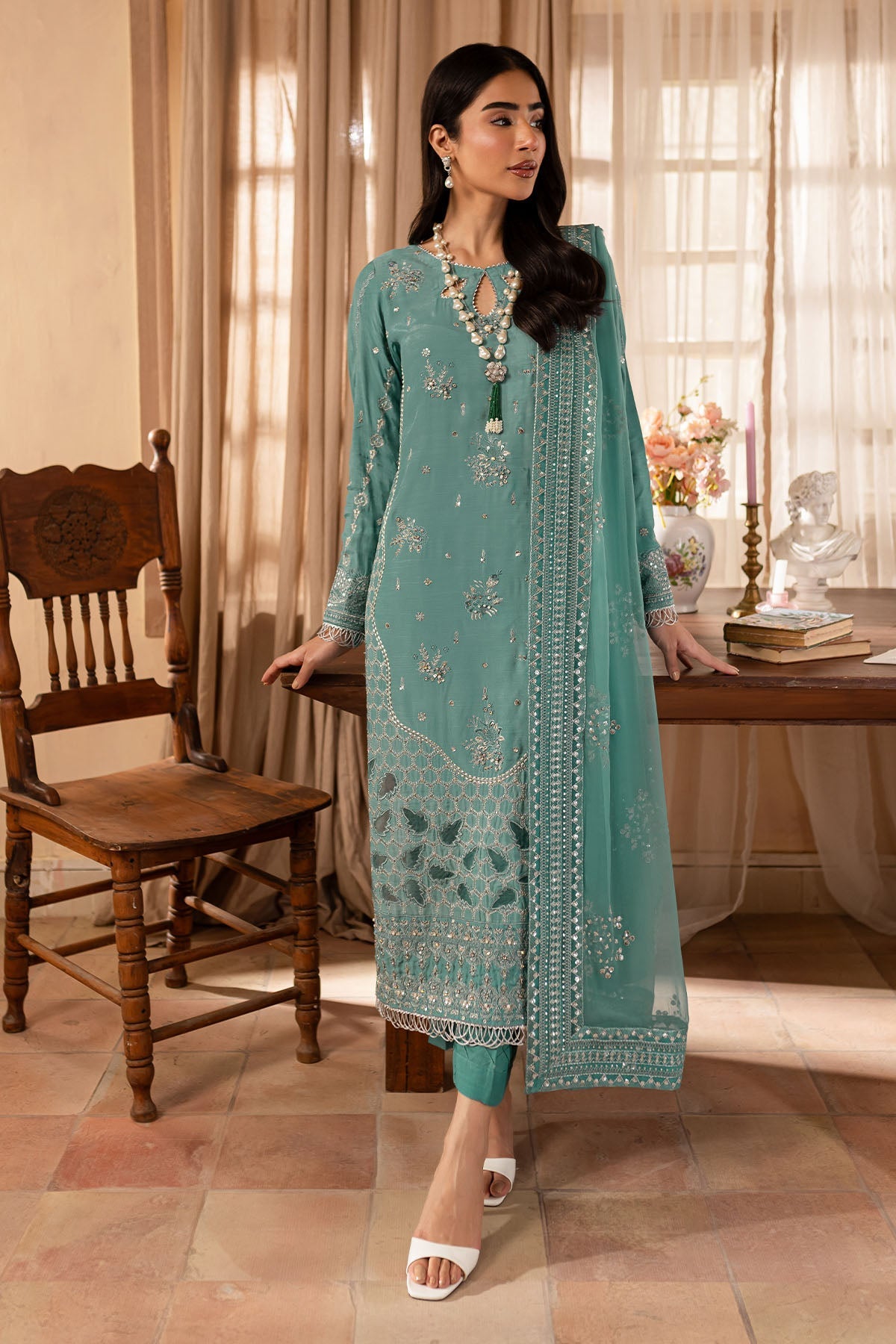 Nureh | Shades of Winter |  NP-576