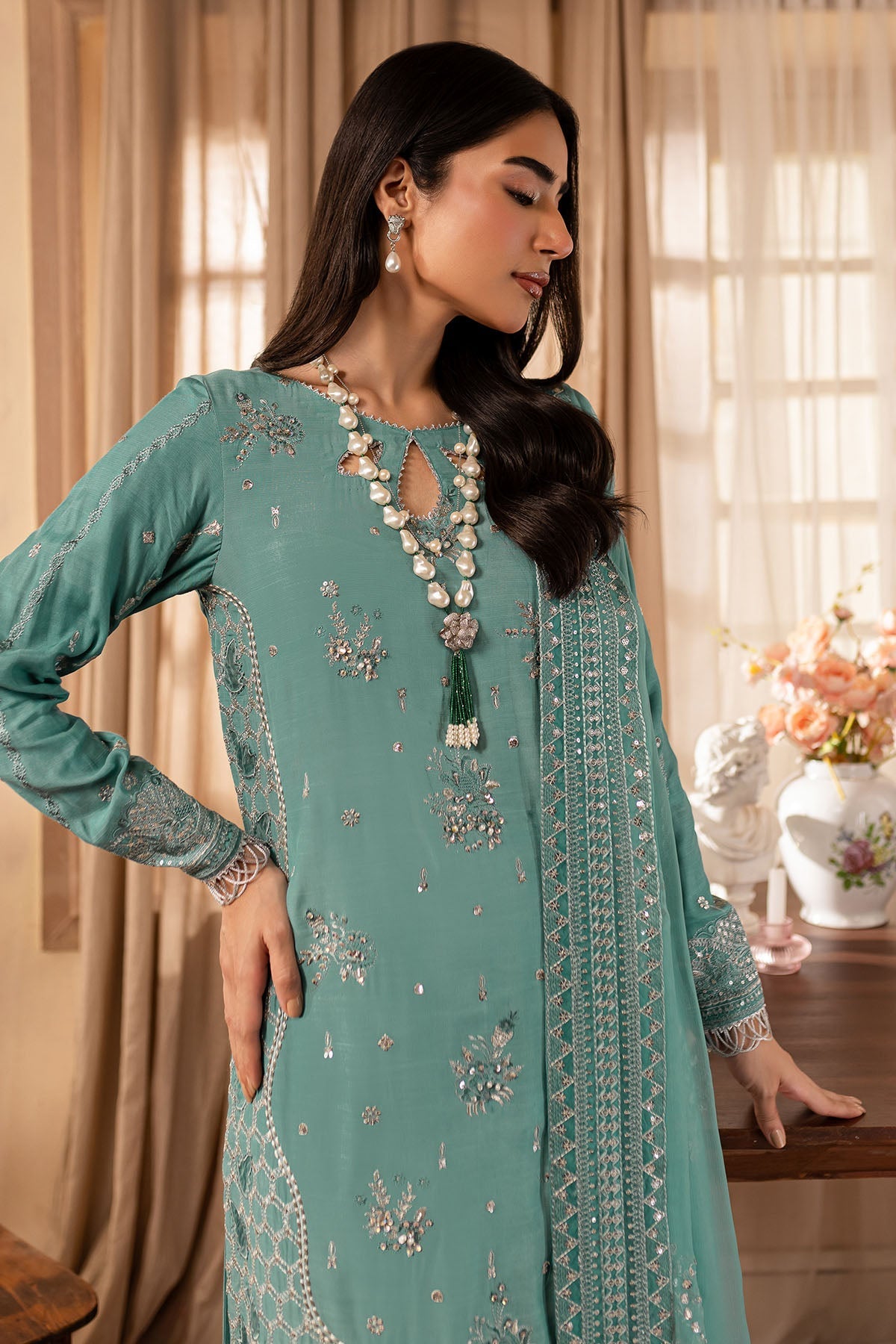 Nureh | Shades of Winter |  NP-576