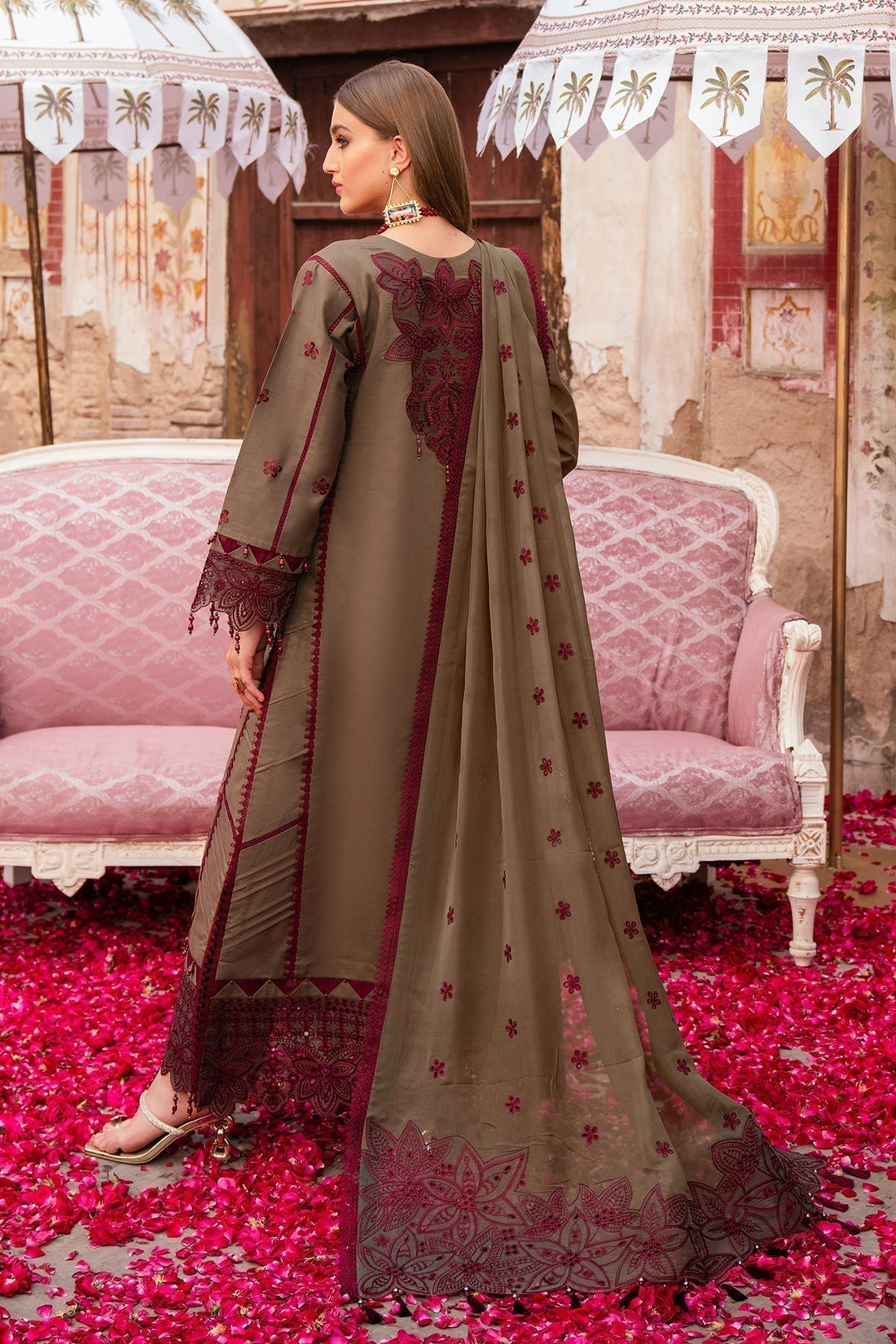 Alizeh | Rawayat Luxury Lawn 24 | Zeenat - House Of Anaya