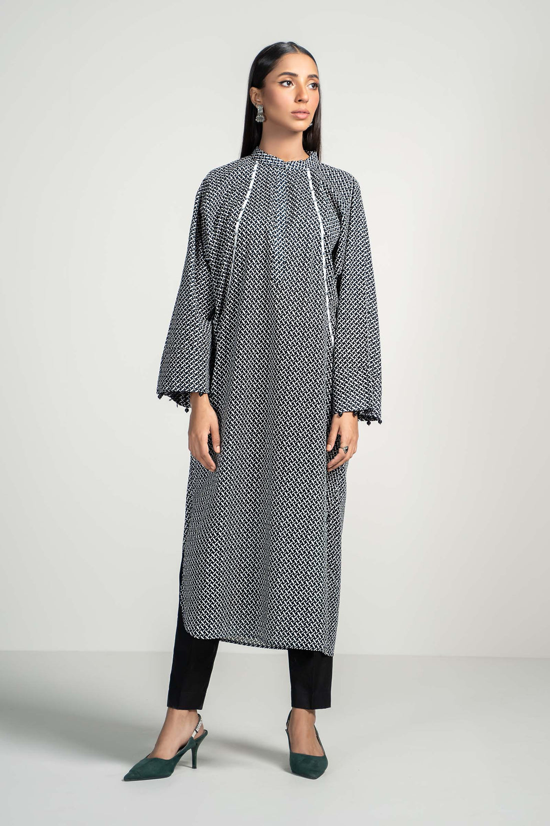 Maria B | Luxury Winter Pret 25 | PS-PF24-09-Black