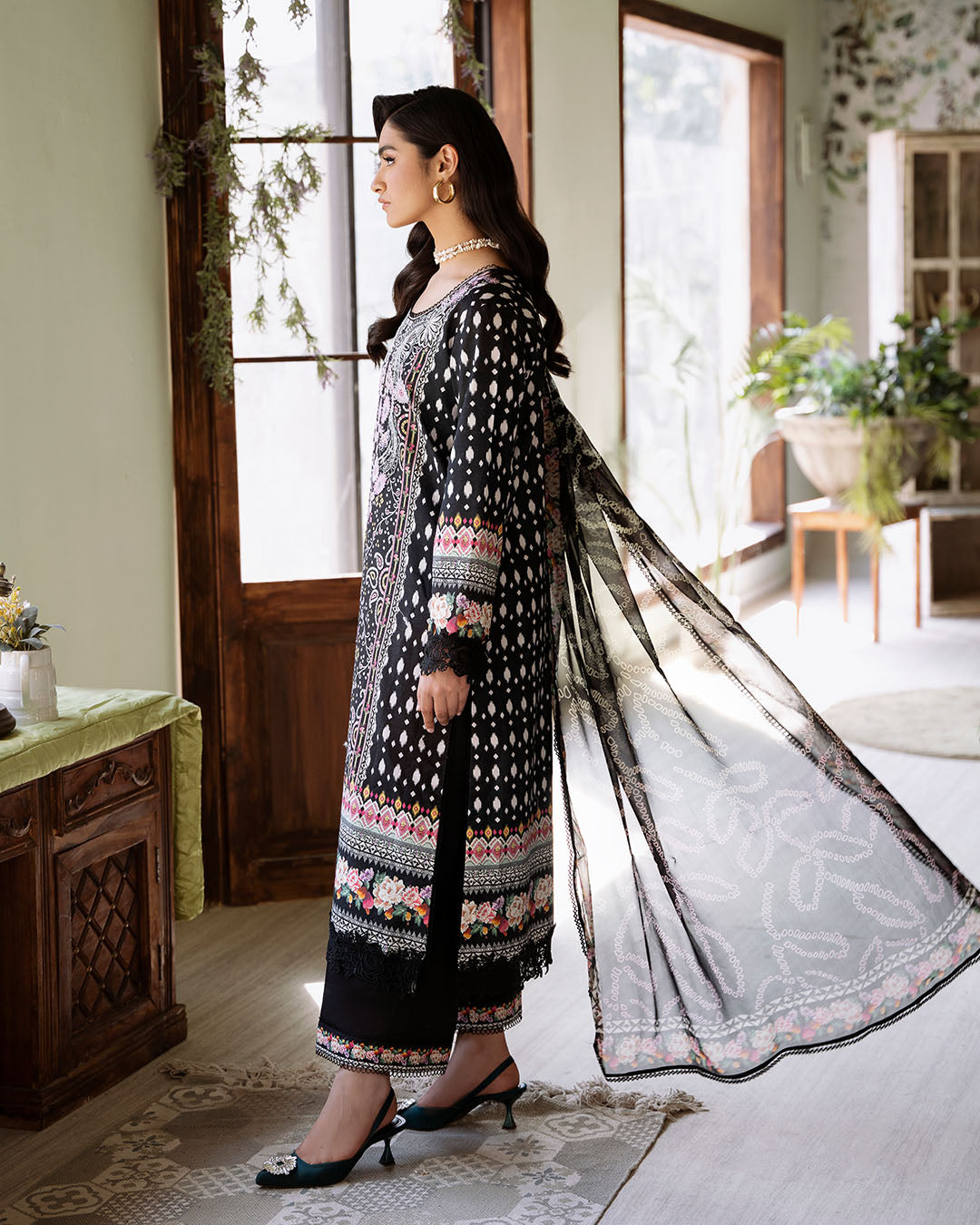 Roheenaz | Flora Printed Lawn | Veridian - House of Zarish
