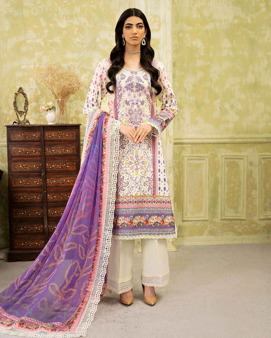 Roheenaz | Flora Printed Lawn | Evangeline - House of Zarish