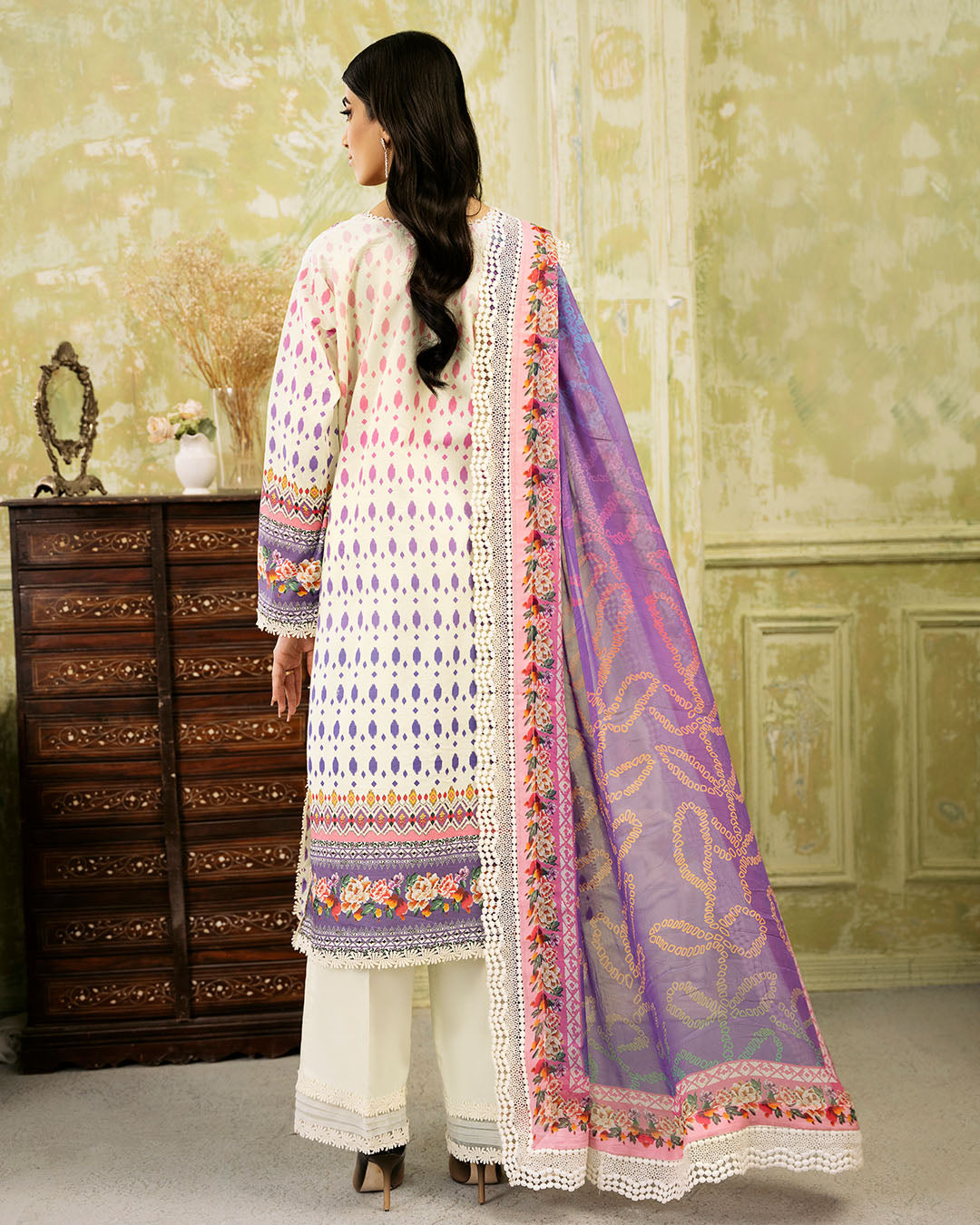 Roheenaz | Flora Printed Lawn | Evangeline - House of Zarish