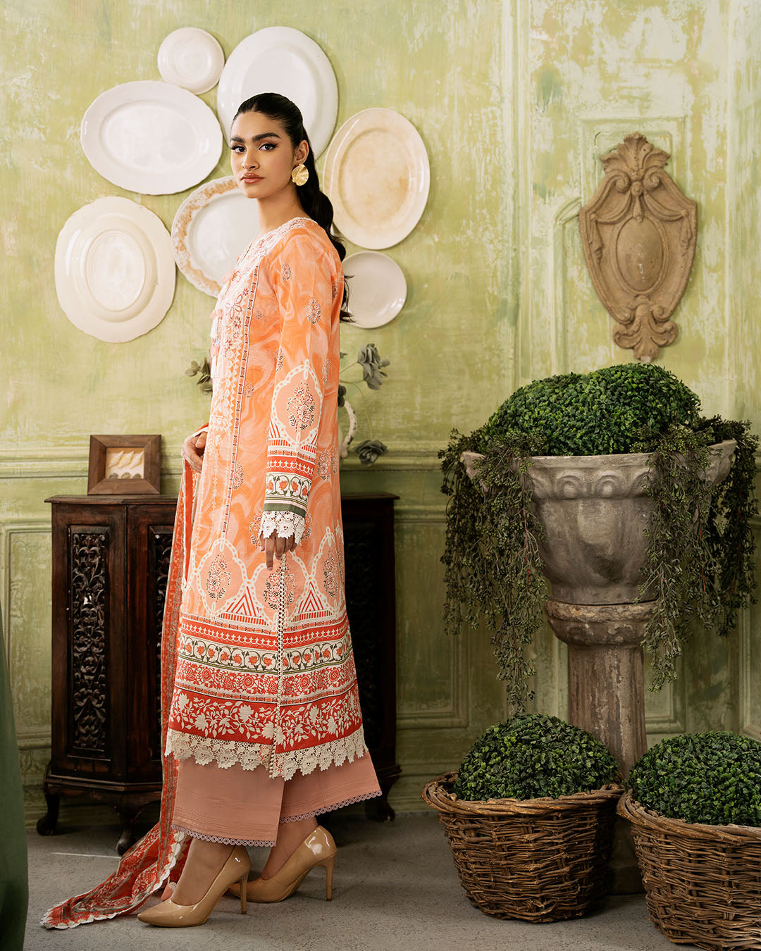 Roheenaz | Flora Printed Lawn | Cascade - House of Zarish