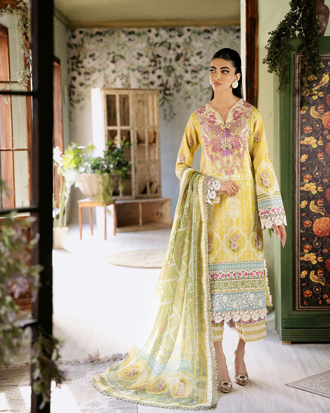 Roheenaz | Flora Printed Lawn | Mystique - House of Zarish