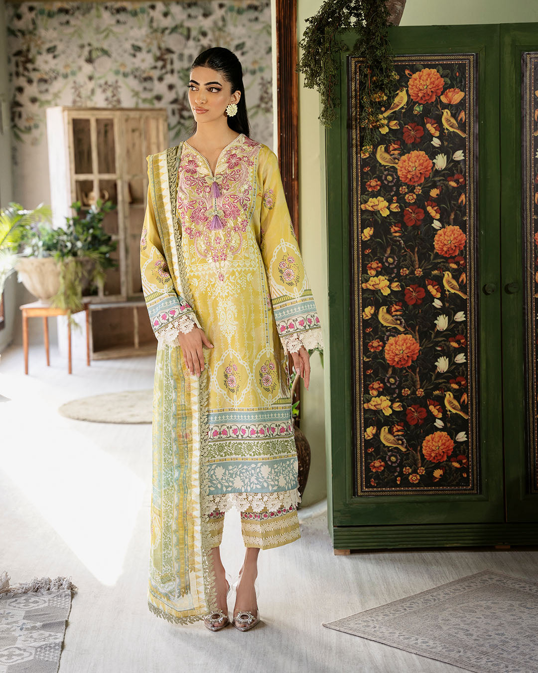 Roheenaz | Flora Printed Lawn | Mystique - House of Zarish