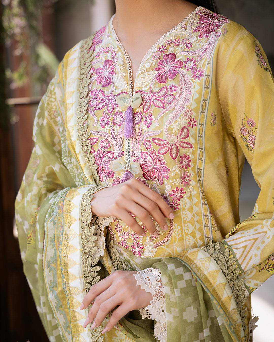 Roheenaz | Flora Printed Lawn | Mystique - House of Zarish