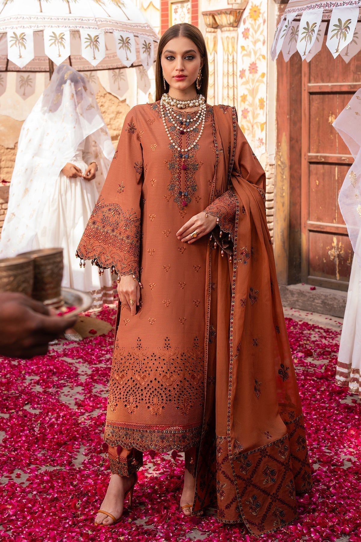 Alizeh | Rawayat Luxury Lawn 24 | Manat - House Of Anaya