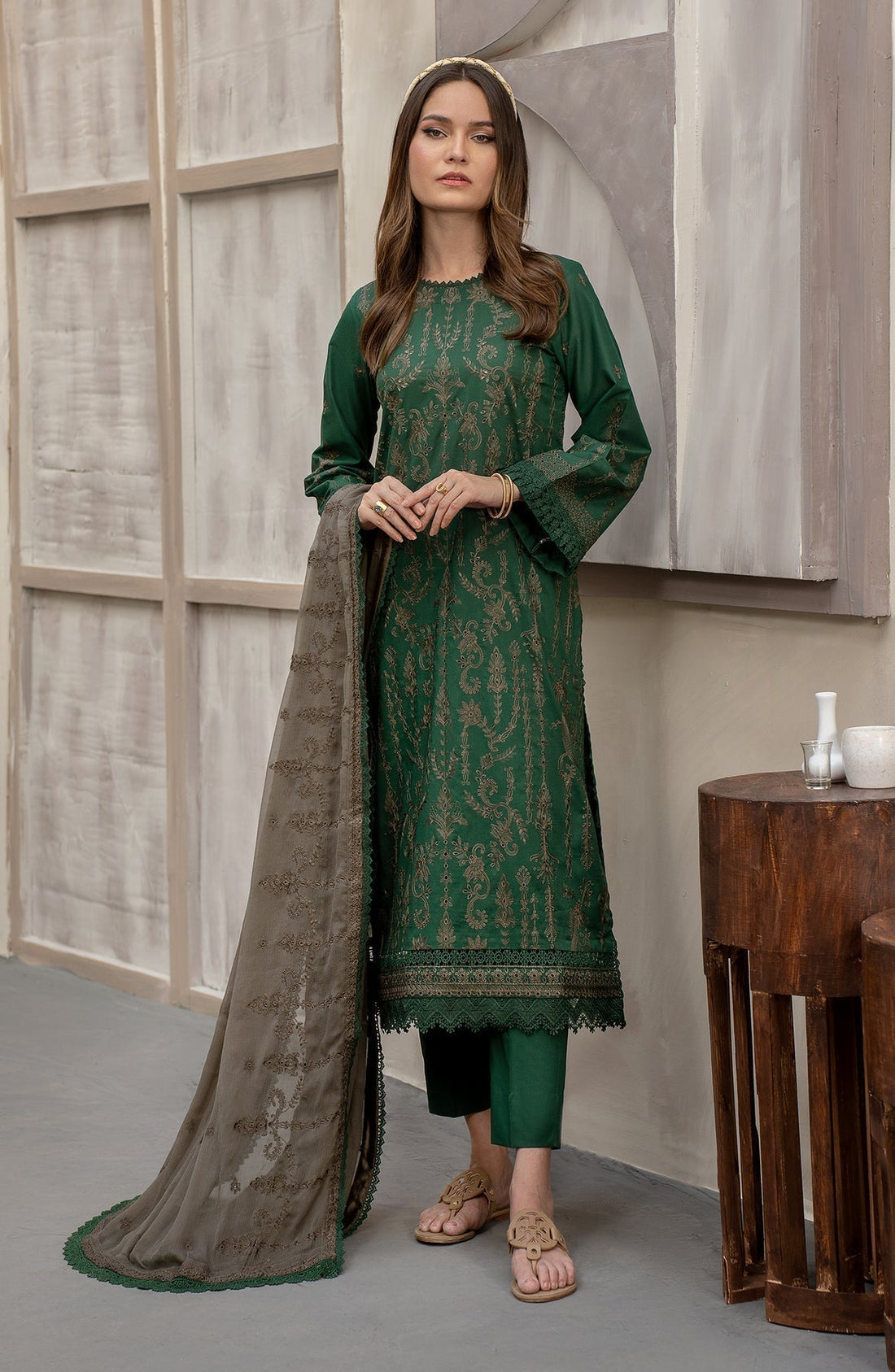 Zarif | Festive Lawn | ZFL 06 LIVIA - House Of Anaya