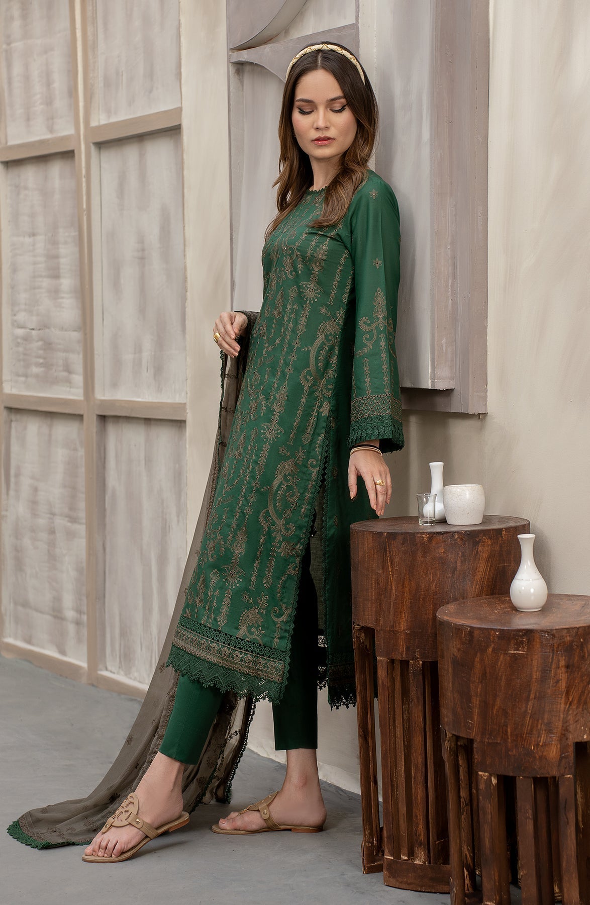 Zarif | Festive Lawn | ZFL 06 LIVIA - House Of Anaya