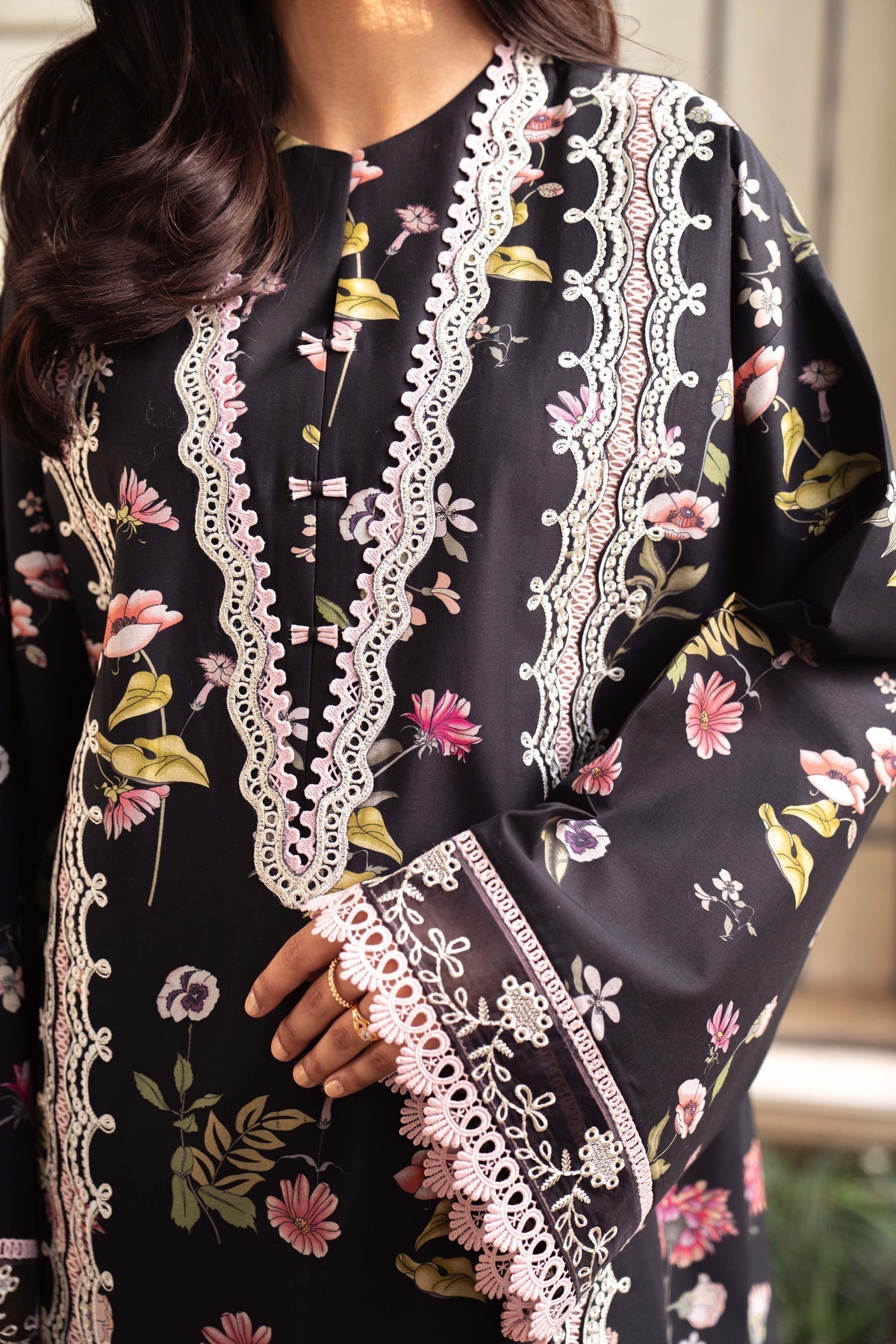 Sable Vogue | Lila Lawn 25 | SAL-01-25