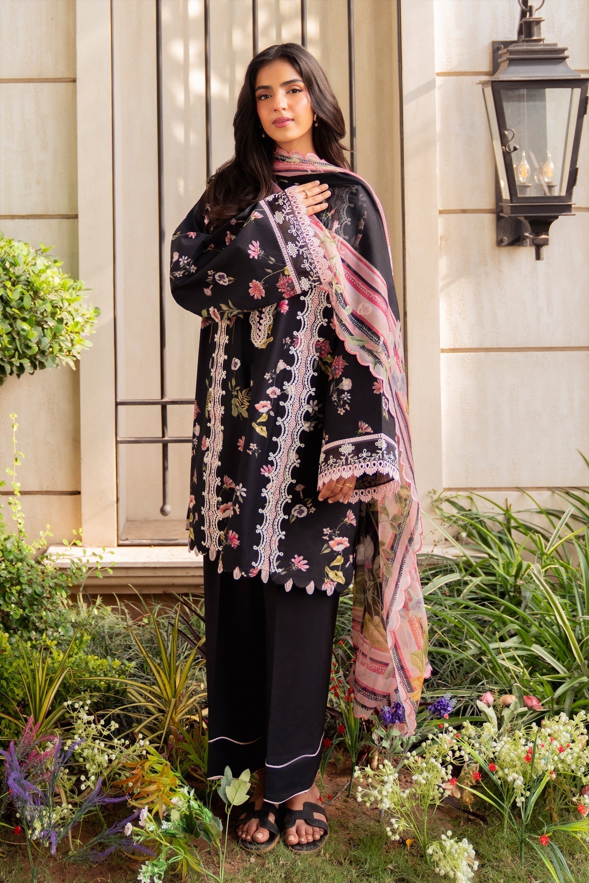 Sable Vogue | Lila Lawn 25 | SAL-01-25