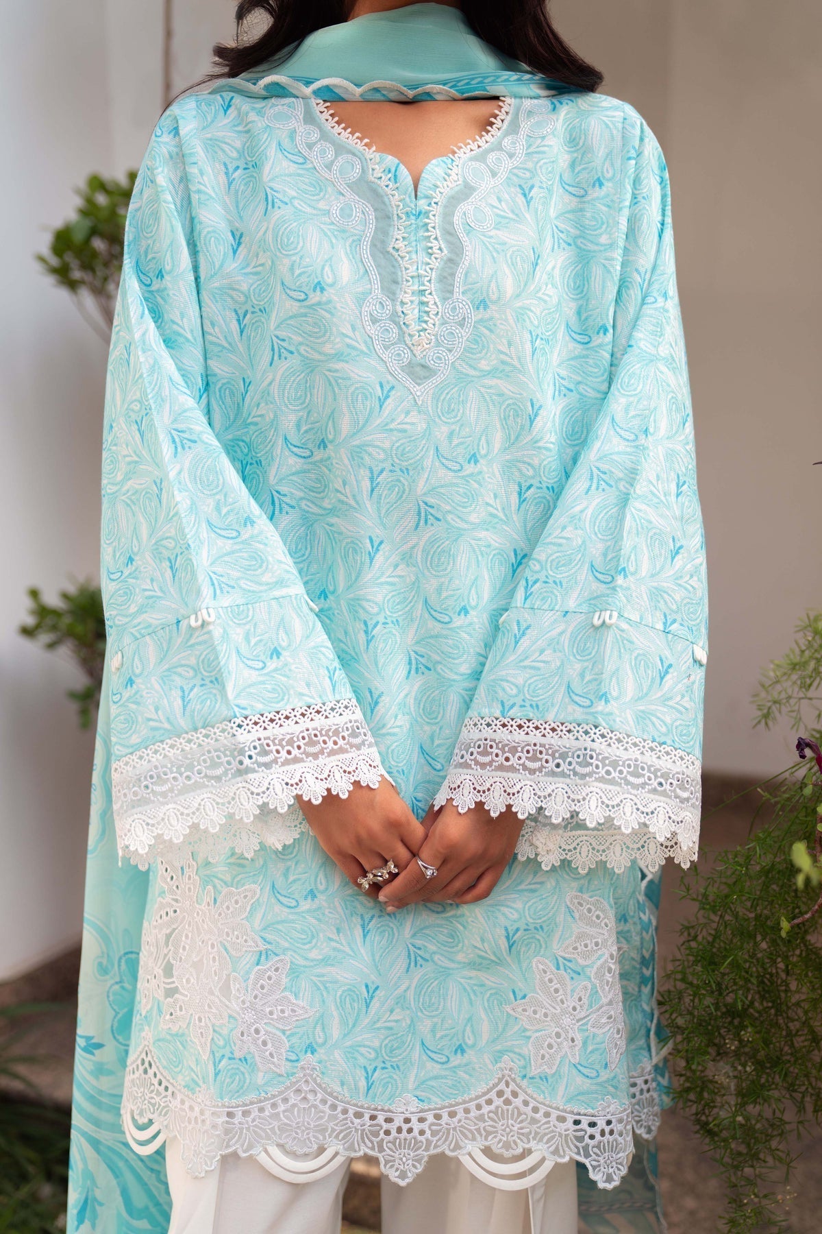 Sable Vogue | Lila Lawn 25 | SAL-06-25
