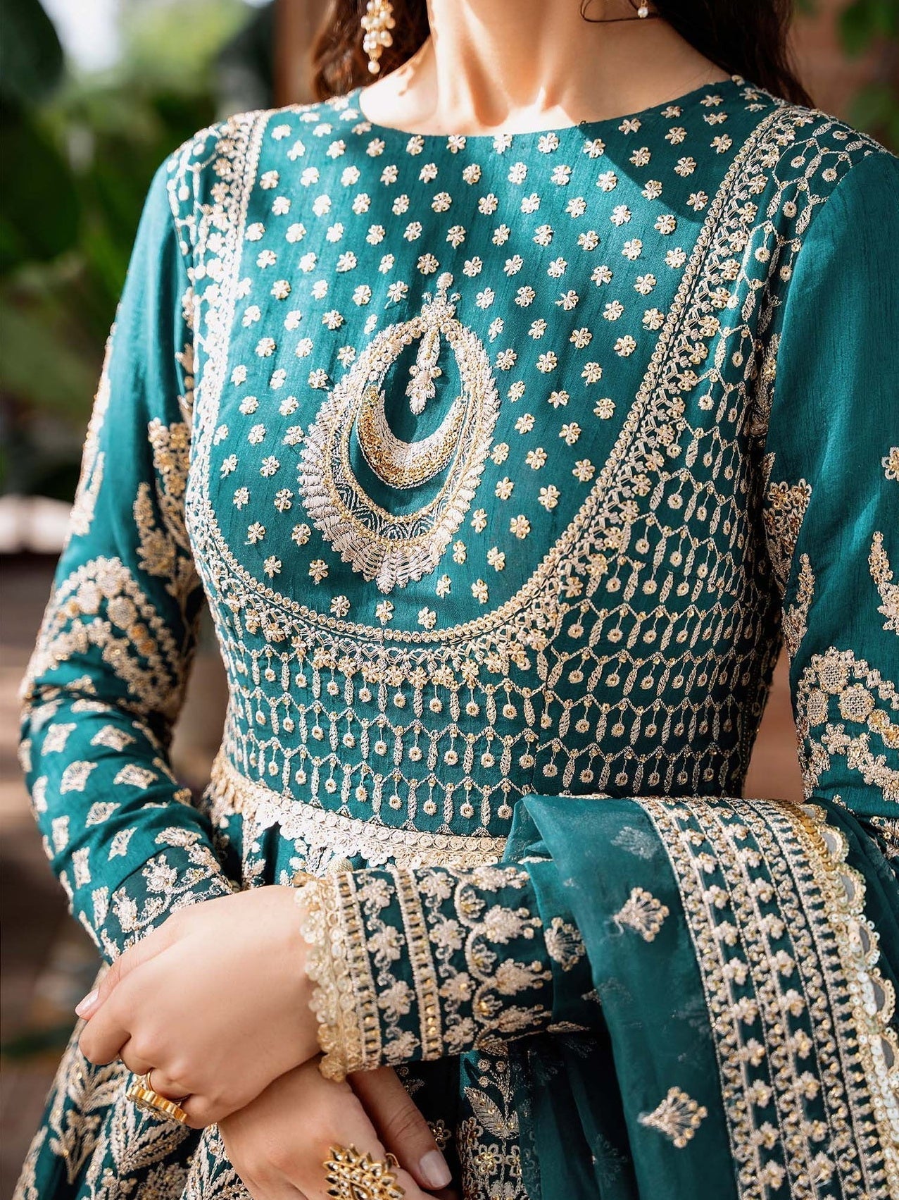 Akbar Aslam Mastani Embroidered Raw Silk 3Pc Suit - JAHANARA - Riwayat-e-khas