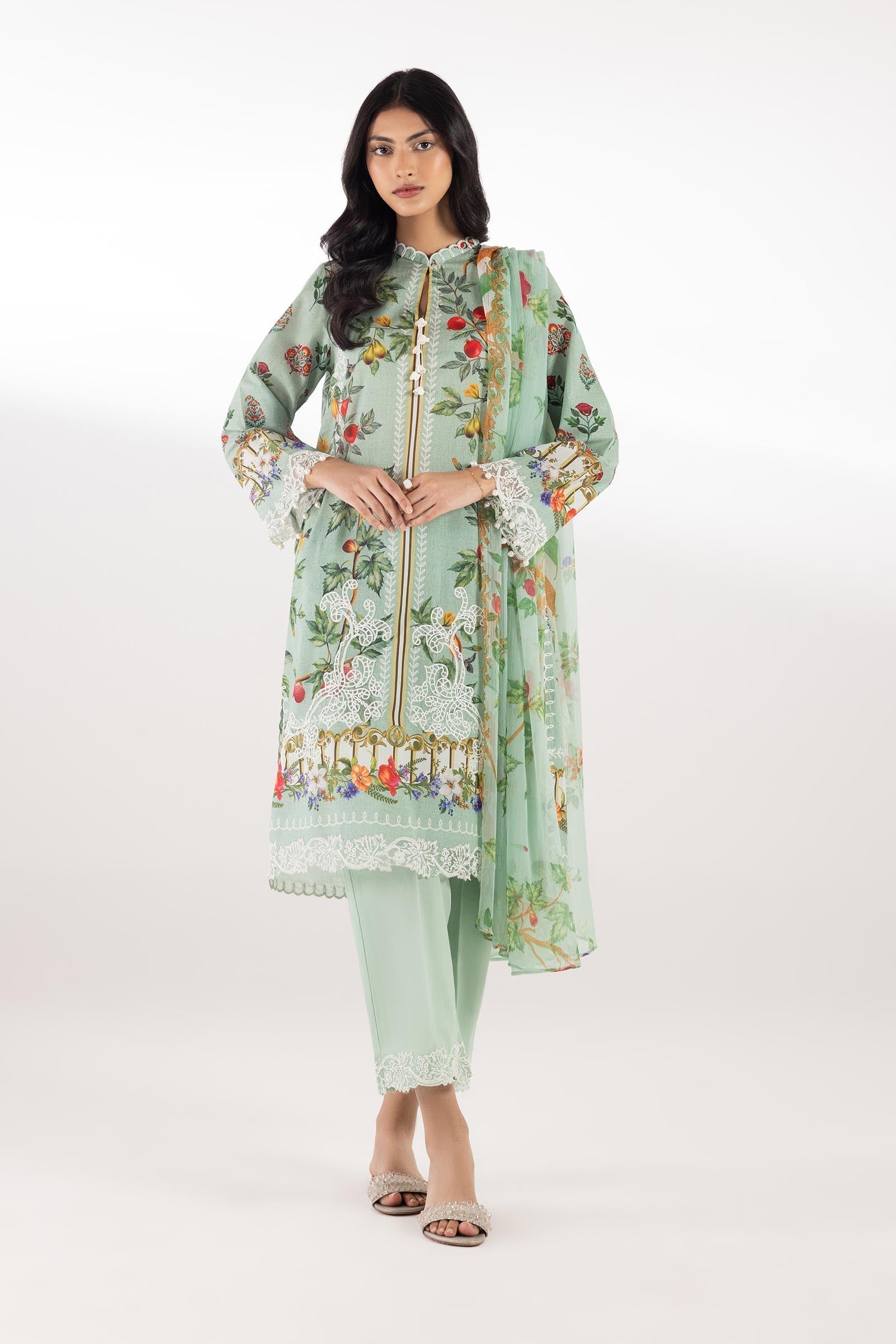 Sana Safinaz | Luxury Pret | Lawn Muzlin Suit SC26MUZ204BP3