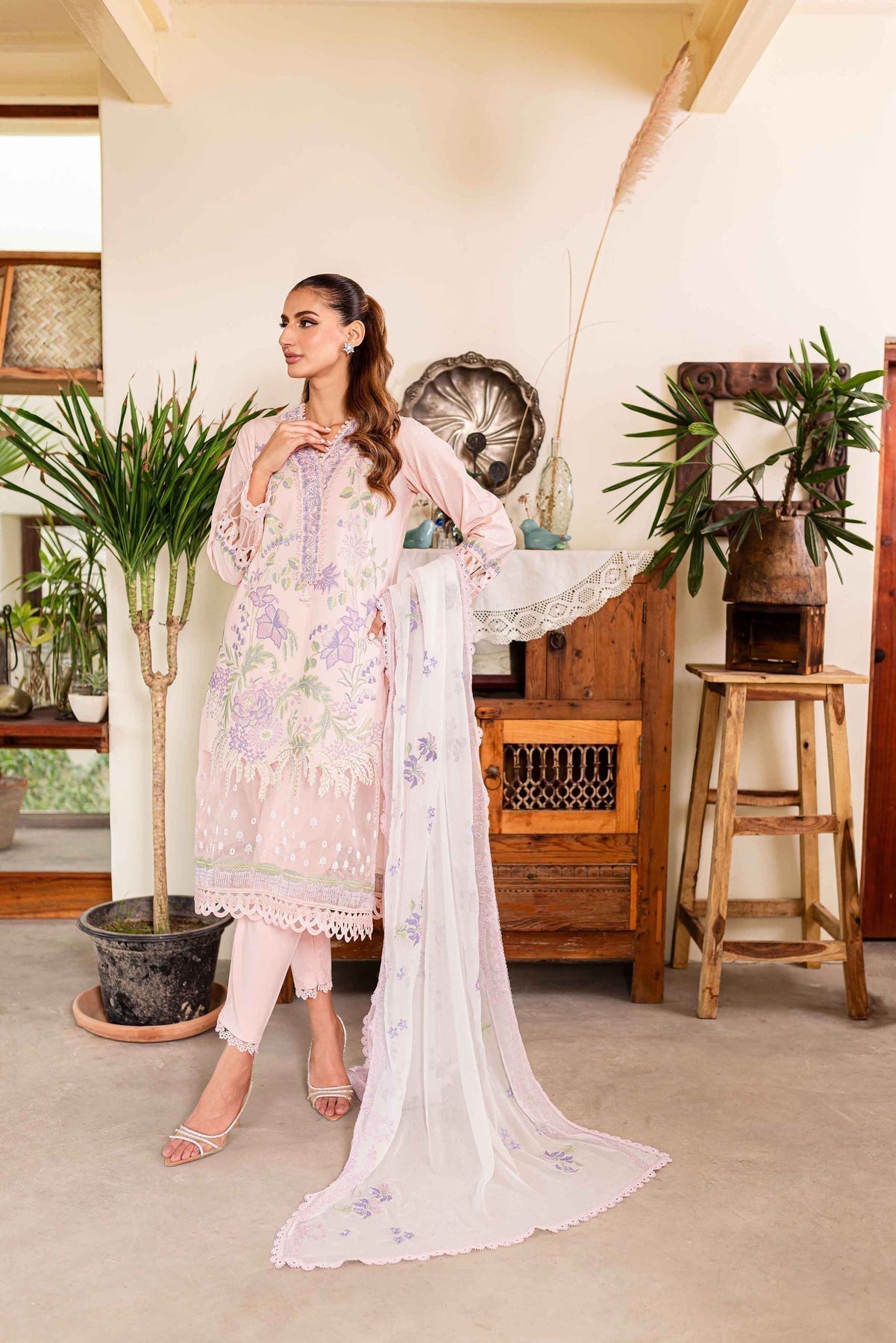 Sable Vogue | Shiree Lawn 24 | Rose Garden - House Of Anaya