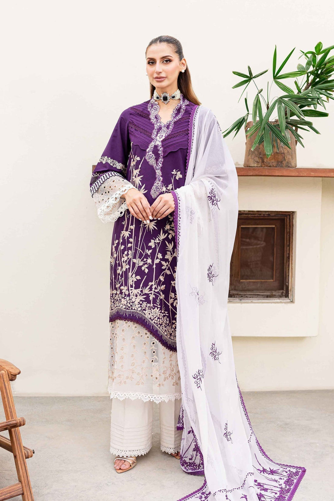 Sable Vogue | Shiree Lawn 24 | Plum Orchid - House Of Anaya