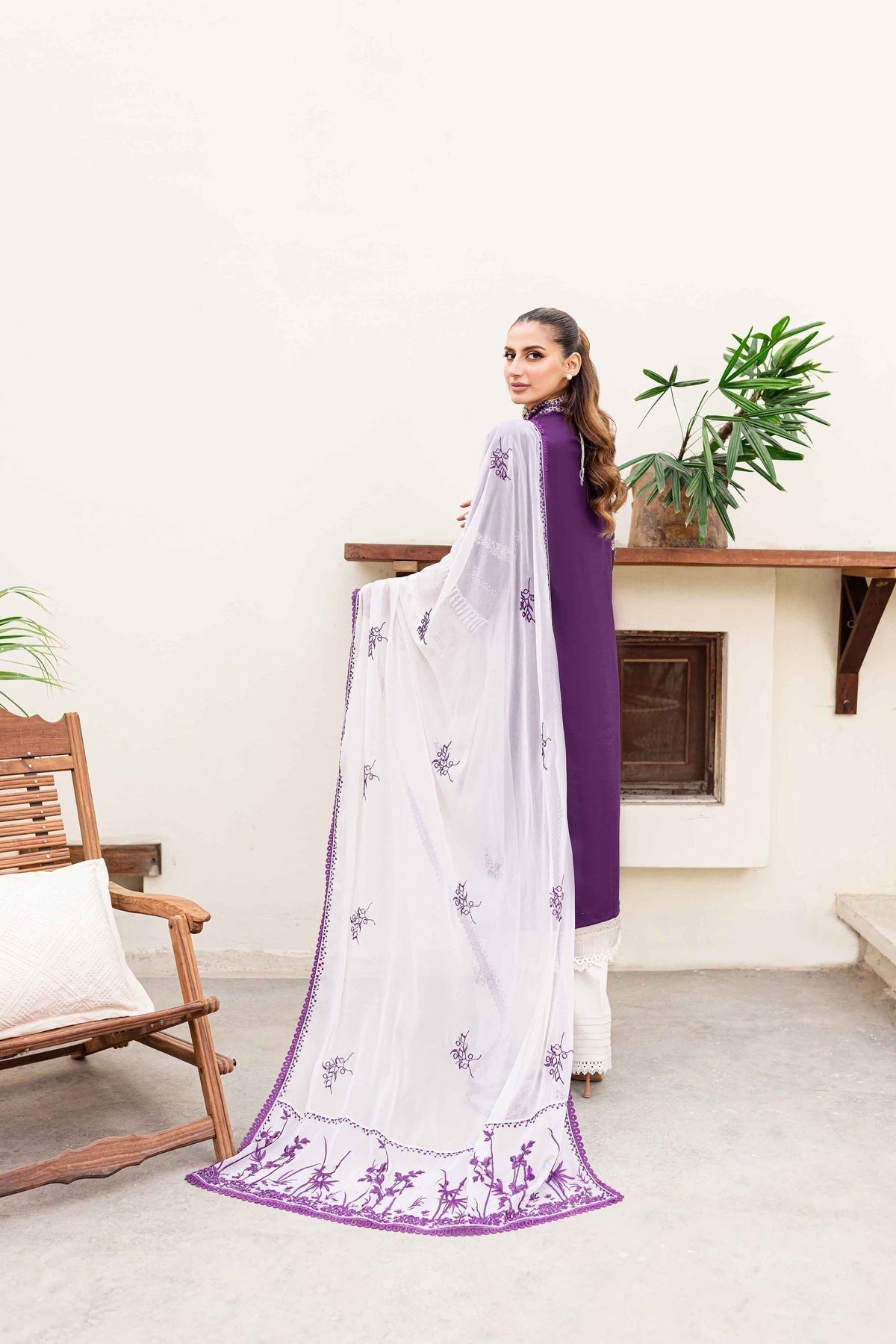 Sable Vogue | Shiree Lawn 24 | Plum Orchid - House Of Anaya