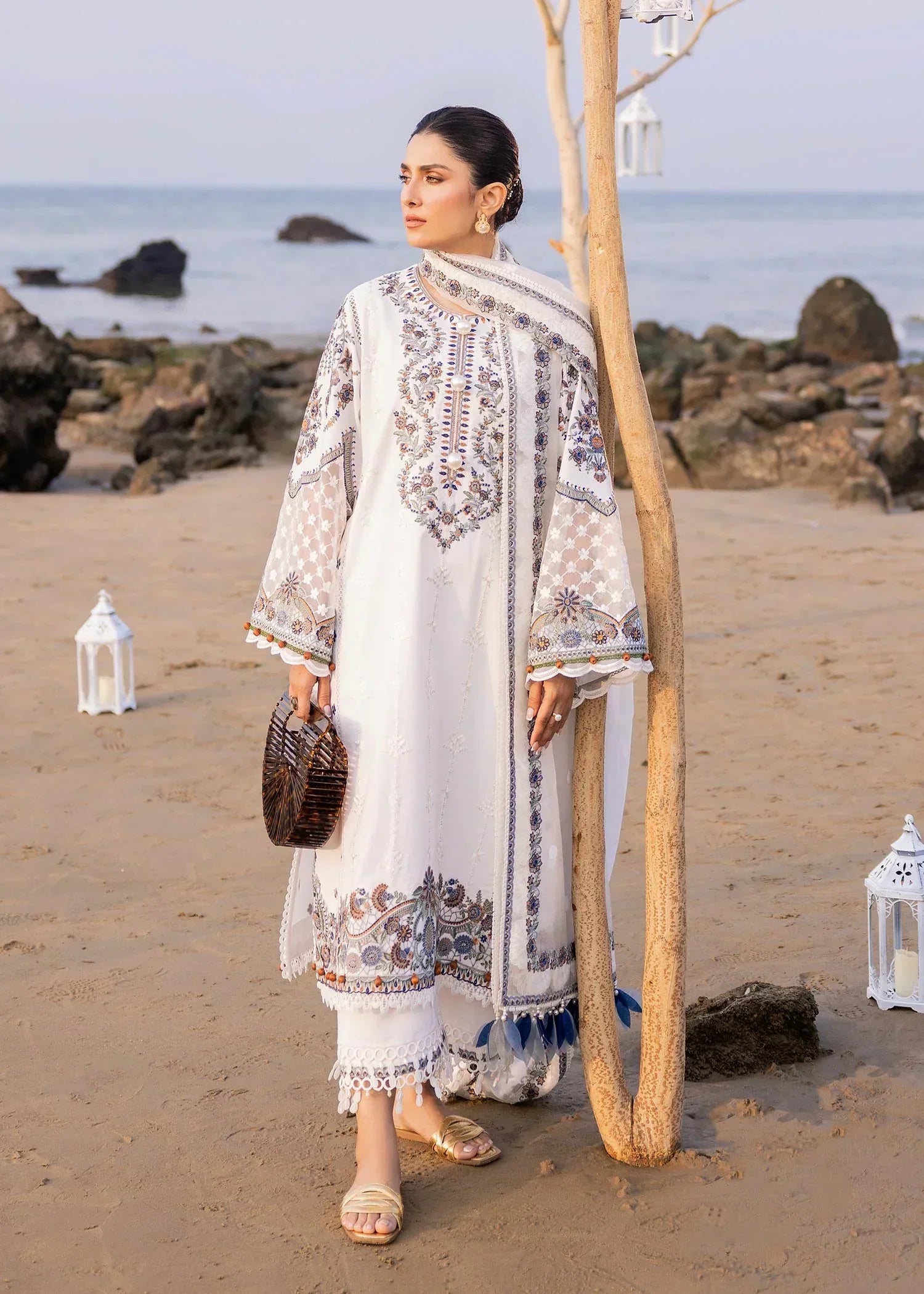 Sadaf Fawad Khan | Siraa Luxury Lawn 24| Amira (A) - House Of Anaya