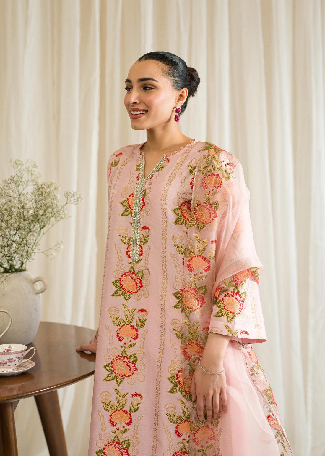 Sadaf Fawad Khan | Eid Pret 24 | Sanem - House Of Anaya