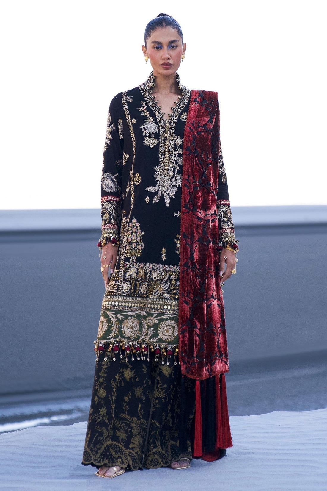 Sana Safinaz | Winter Shawl 24 | S241-001A-3CP - House Of Anaya
