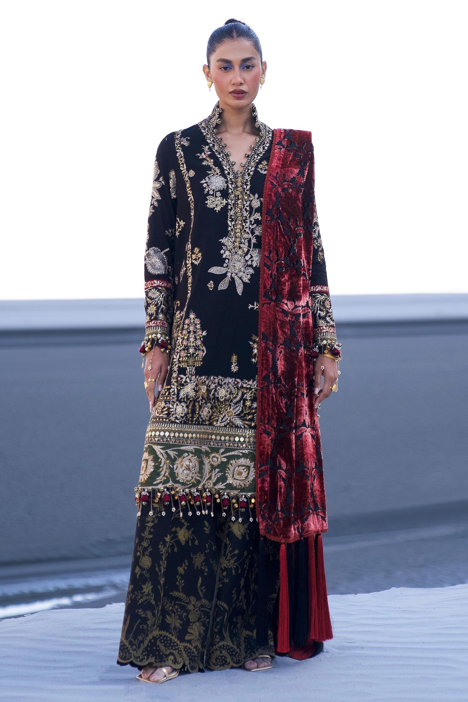 Sana Safinaz | Winter Shawl 24 | S241-001A-3CP - House Of Anaya