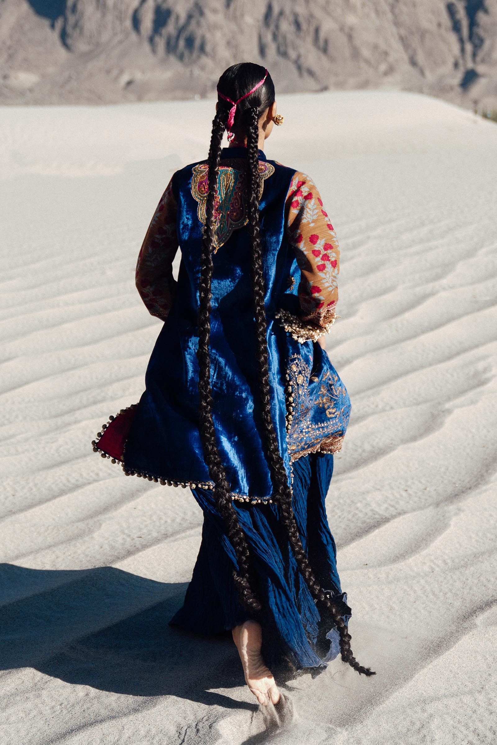 Sana Safinaz | Winter Shawl 24 | Velvet V241-001-3CP - House Of Anaya
