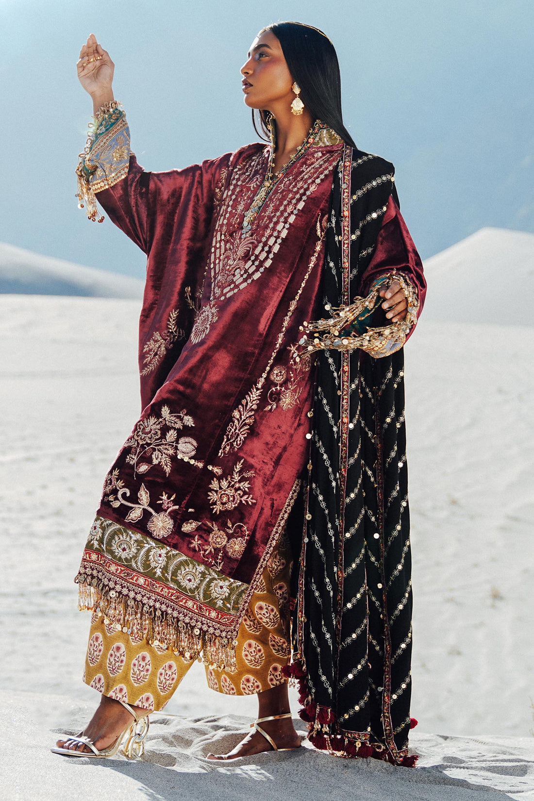 Sana Safinaz | Winter Shawl 24 | Velvet V241-002-3CP - House Of Anaya