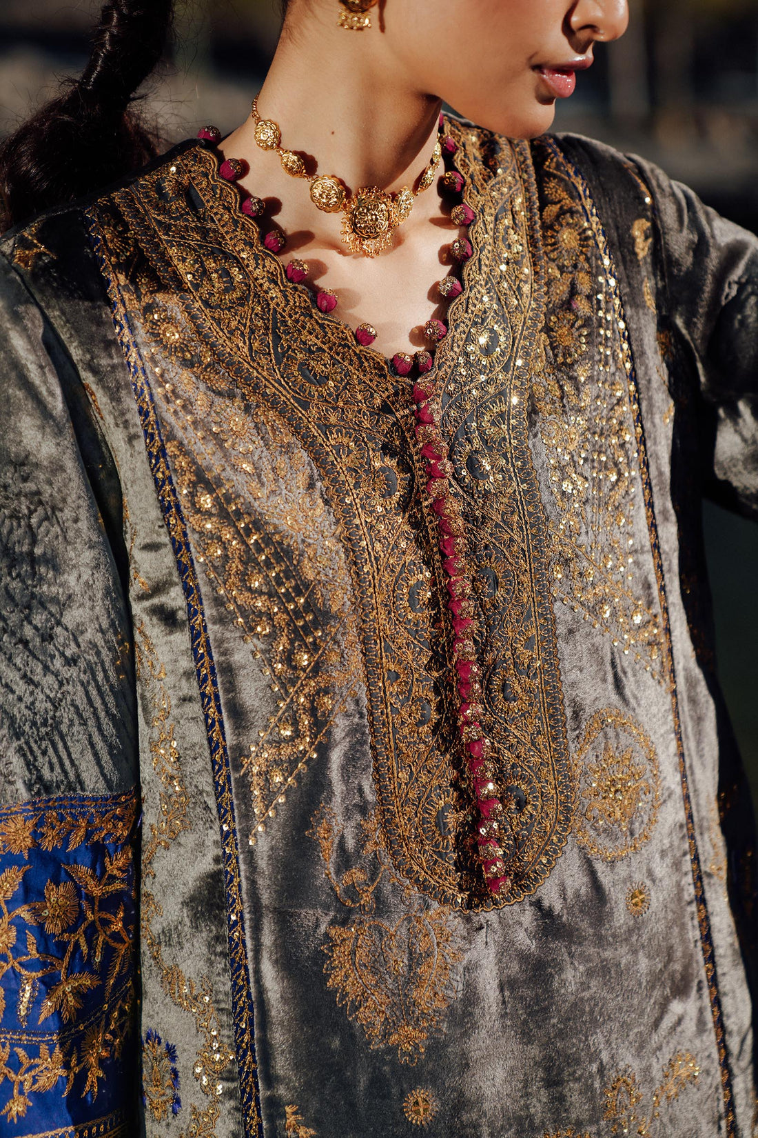 Sana Safinaz | Winter Shawl 24 | Velvet V241-004-3CP - House Of Anaya