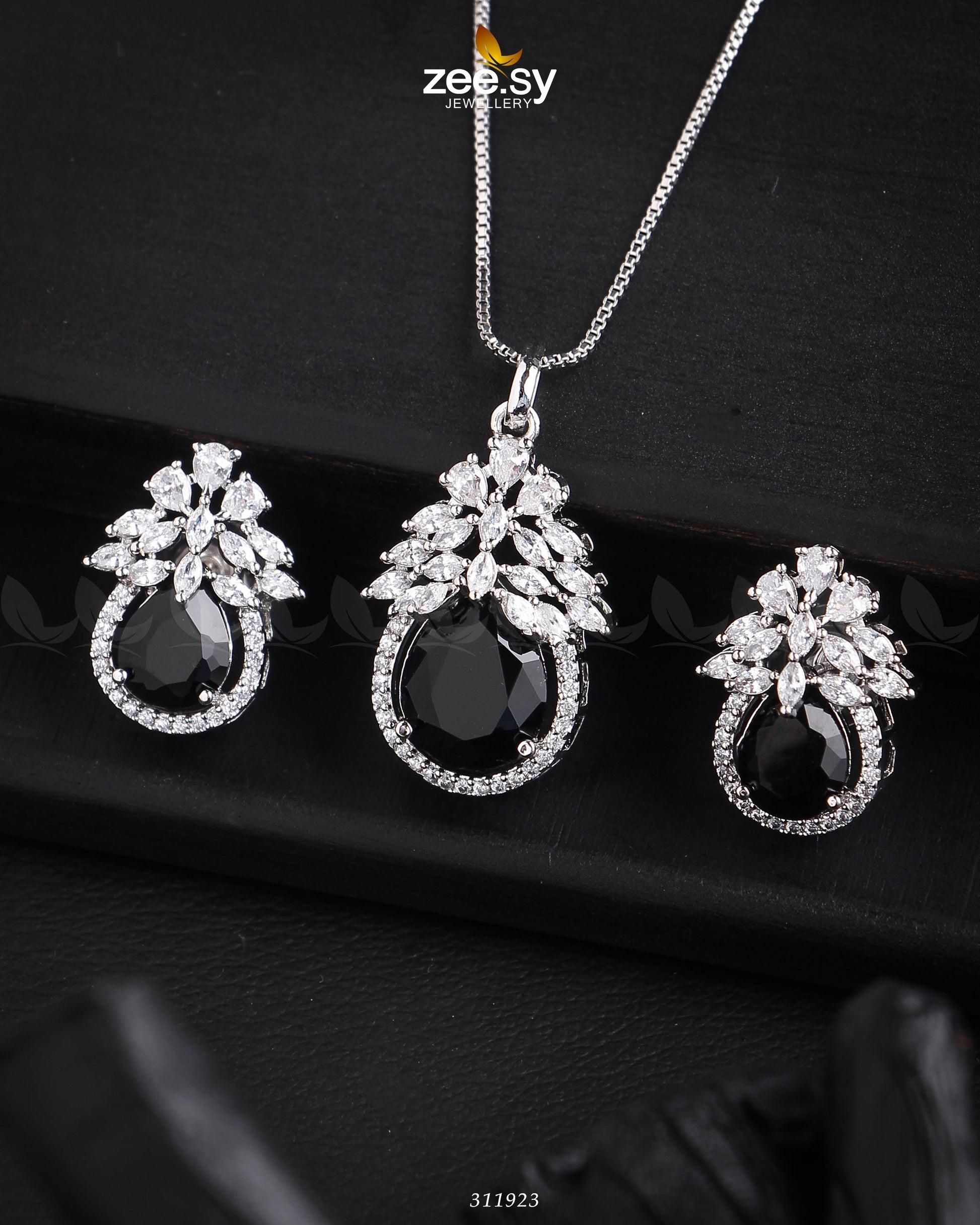 Zara's Pendant Set - House Of Zarish
