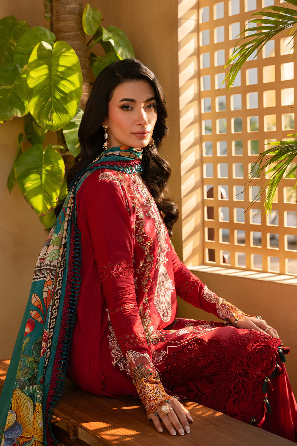 Saira Rizwan | Luxury Lawn 25 | MANON-SRL25-02