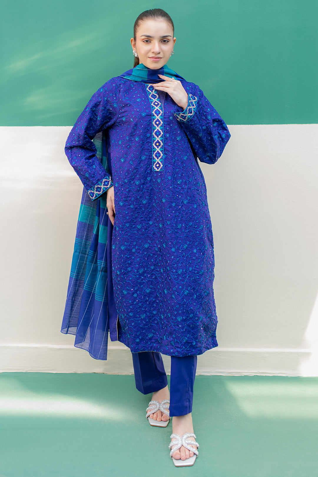 Zellbury | Summer Pret | Embroidered Kurta Dupatta Trouser - 2004 - House Of Zarish
