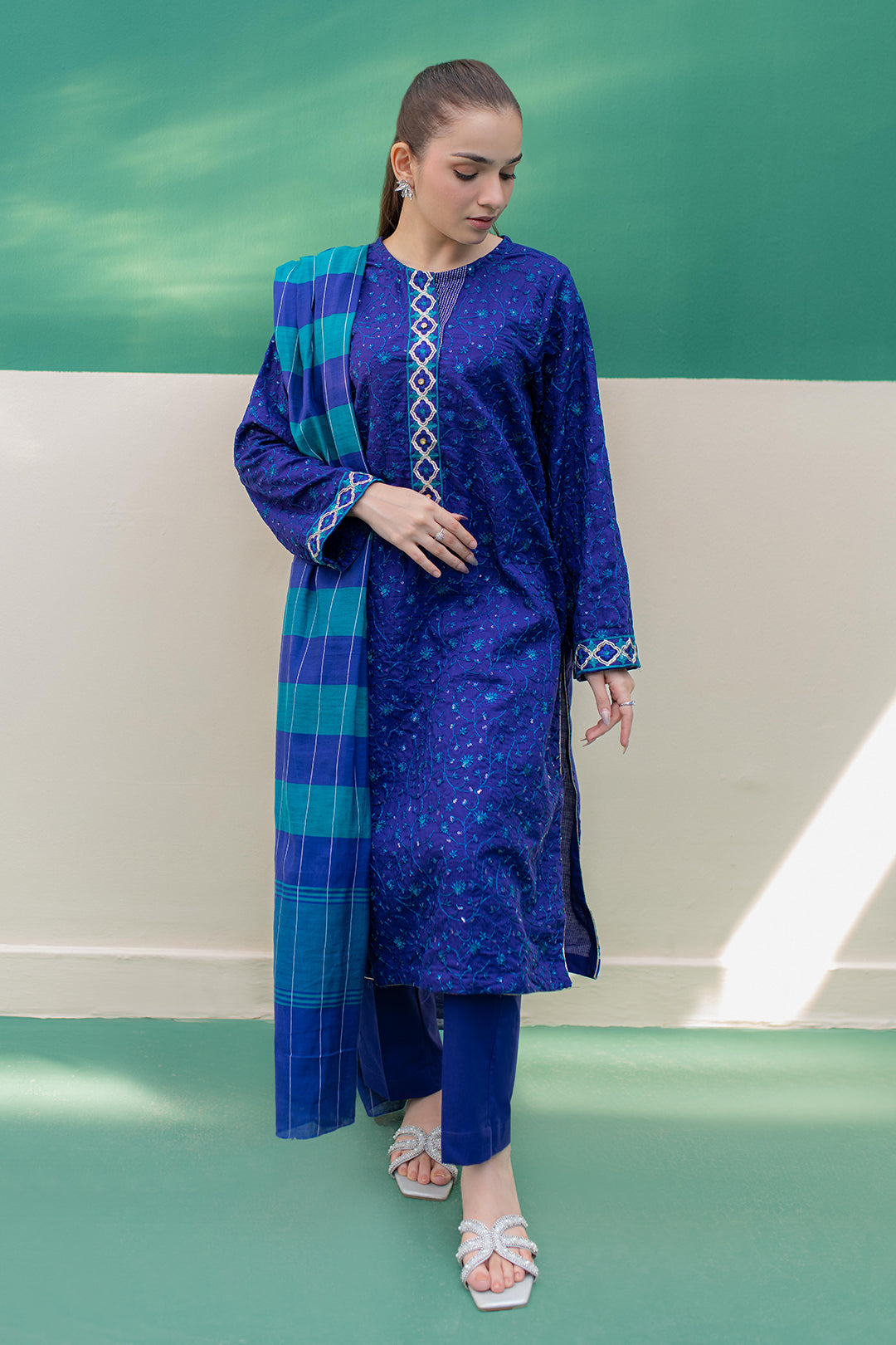 Zellbury | Summer Pret | Embroidered Kurta Dupatta Trouser - 2004 - House Of Zarish