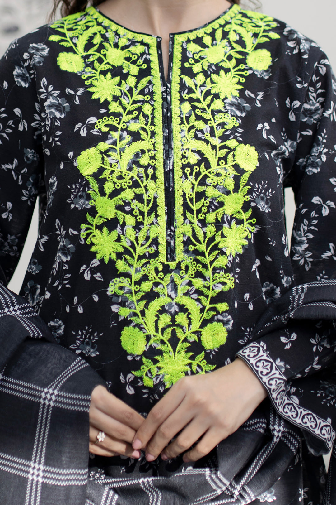 Zellbury | Winter Pret | Embroidered Kurta Dupatta - 1525 - House Of Zarish