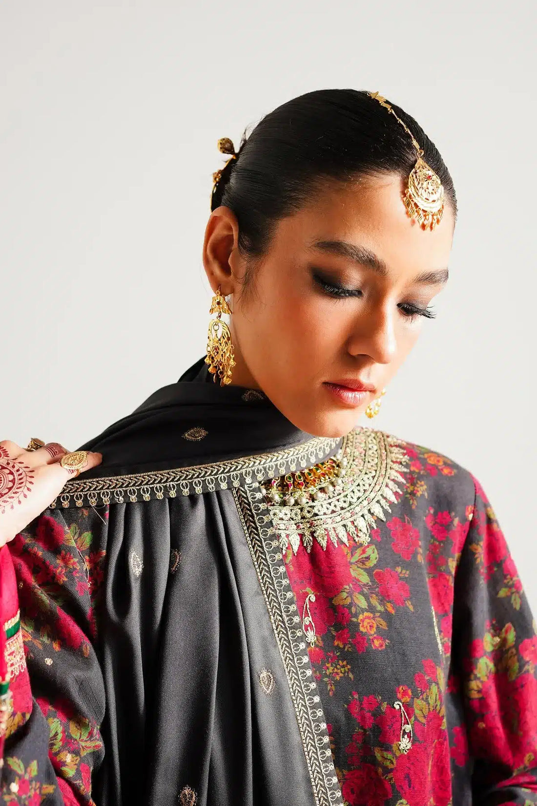 Zara ShahJahan | Winter Shawl 23 | WS23-D3 - House Of Anaya