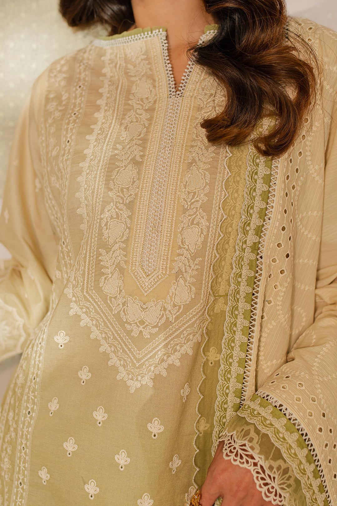 Zellbury | Unstitched 3 Piece Chikankari | Embroidered Shirt Shalwar Dupatta - 0702 - Libasekhas
