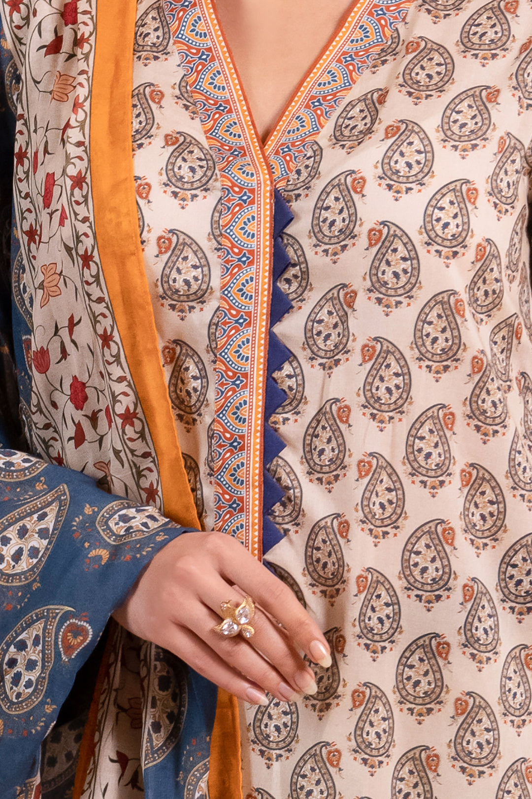 Zellbury | Unstitched 3 Piece Lawn | Shirt Shalwar Dupatta - 1067 - House Of Zarish