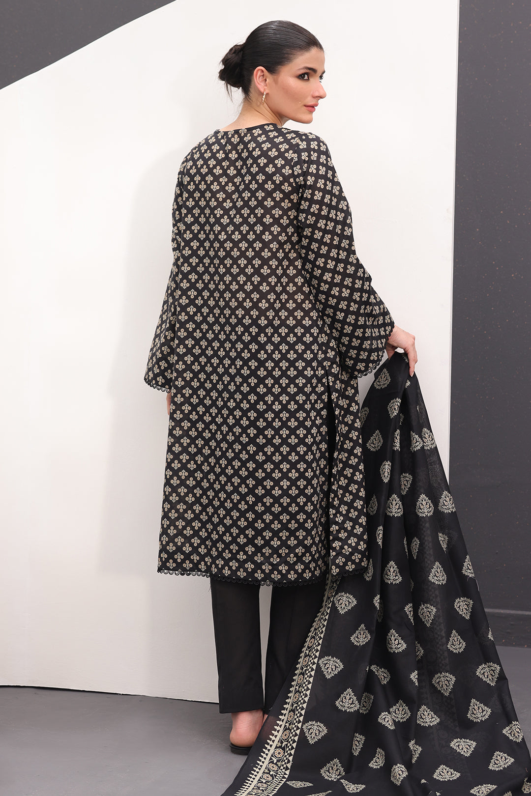 Zellbury | Unstitched 3 Piece Lawn | Shirt Shalwar Dupatta - 1507 - House Of Zarish