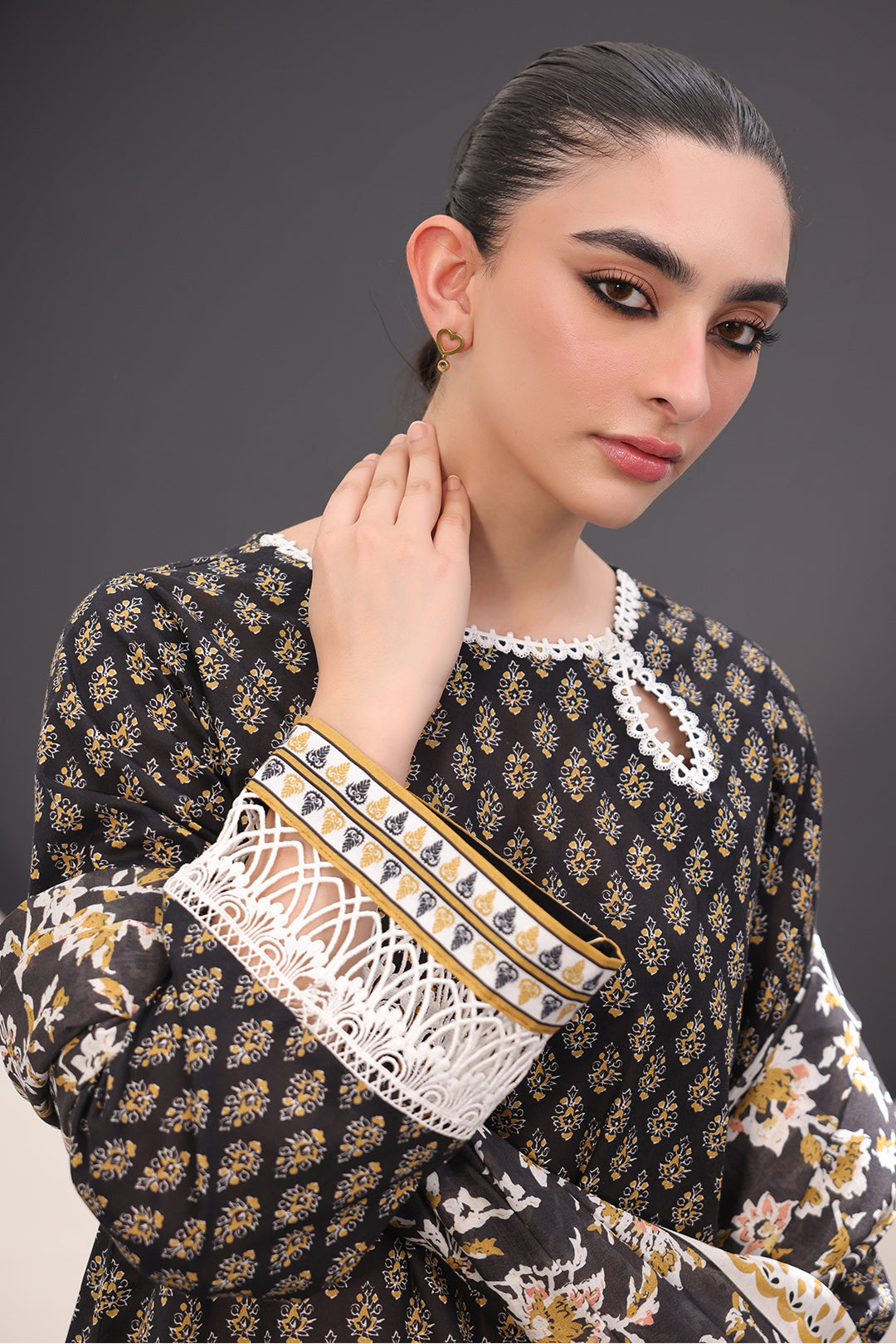 Zellbury | Unstitched 3 Piece Lawn | Shirt Shalwar Dupatta - 1515 - House Of Zarish