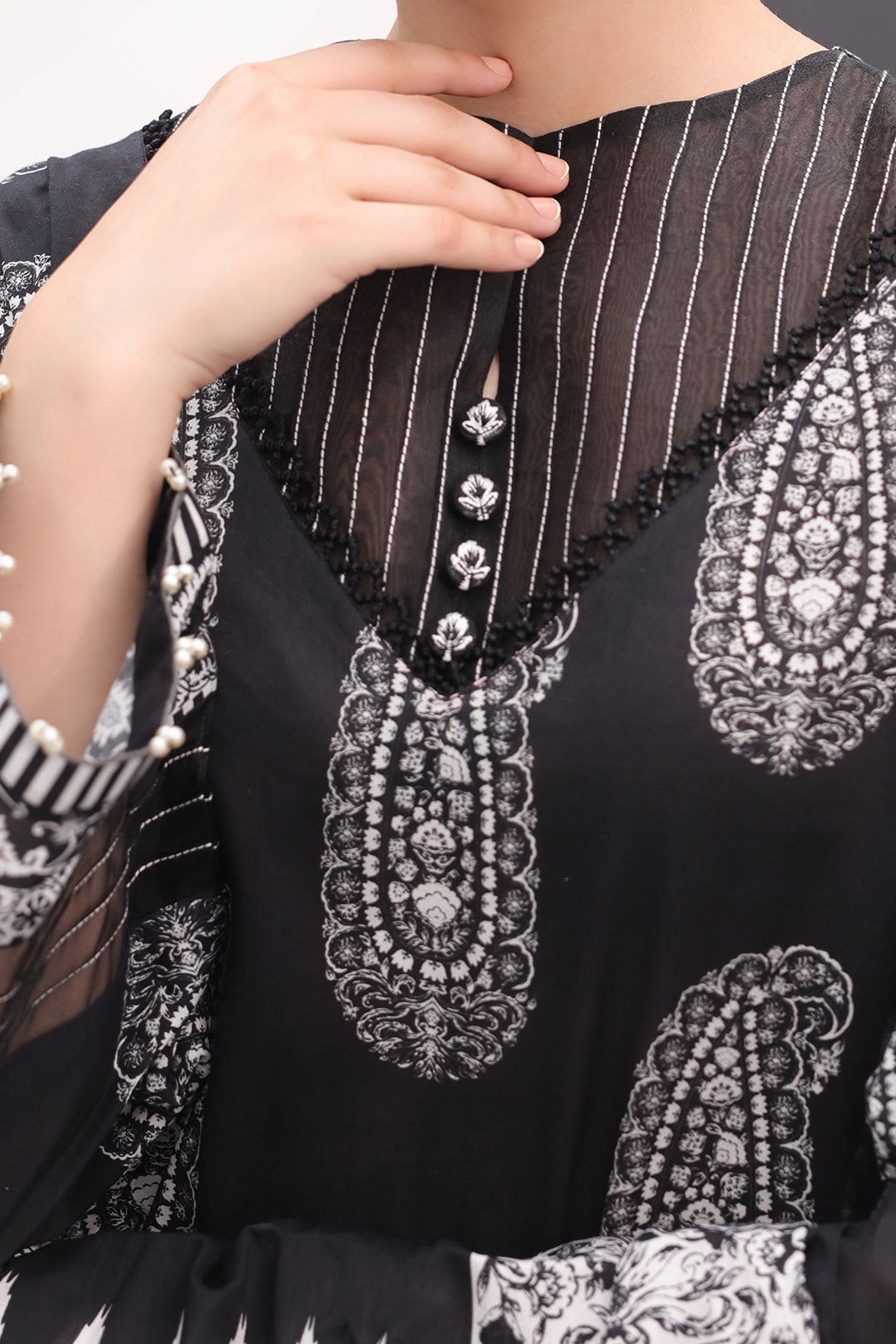 Zellbury | Unstitched 3 Piece Lawn | Shirt Shalwar Dupatta - 1525 - House Of Zarish