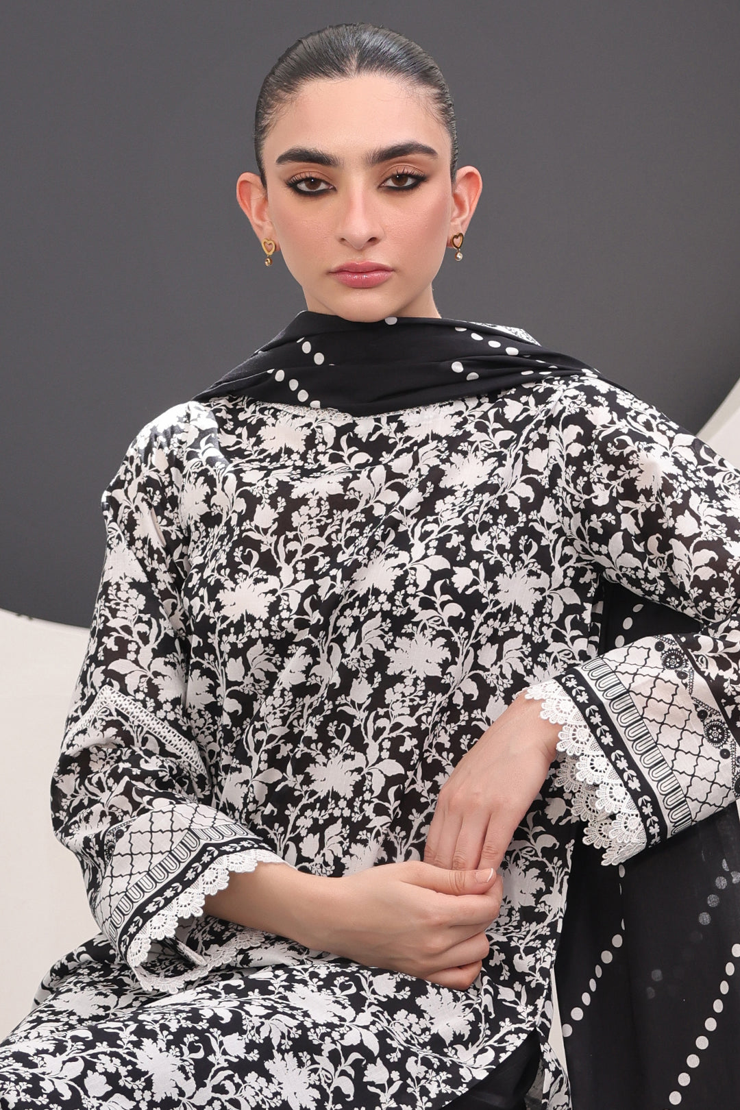 Zellbury | Unstitched 3 Piece Lawn | Shirt Shalwar Dupatta - 1526 - House Of Zarish