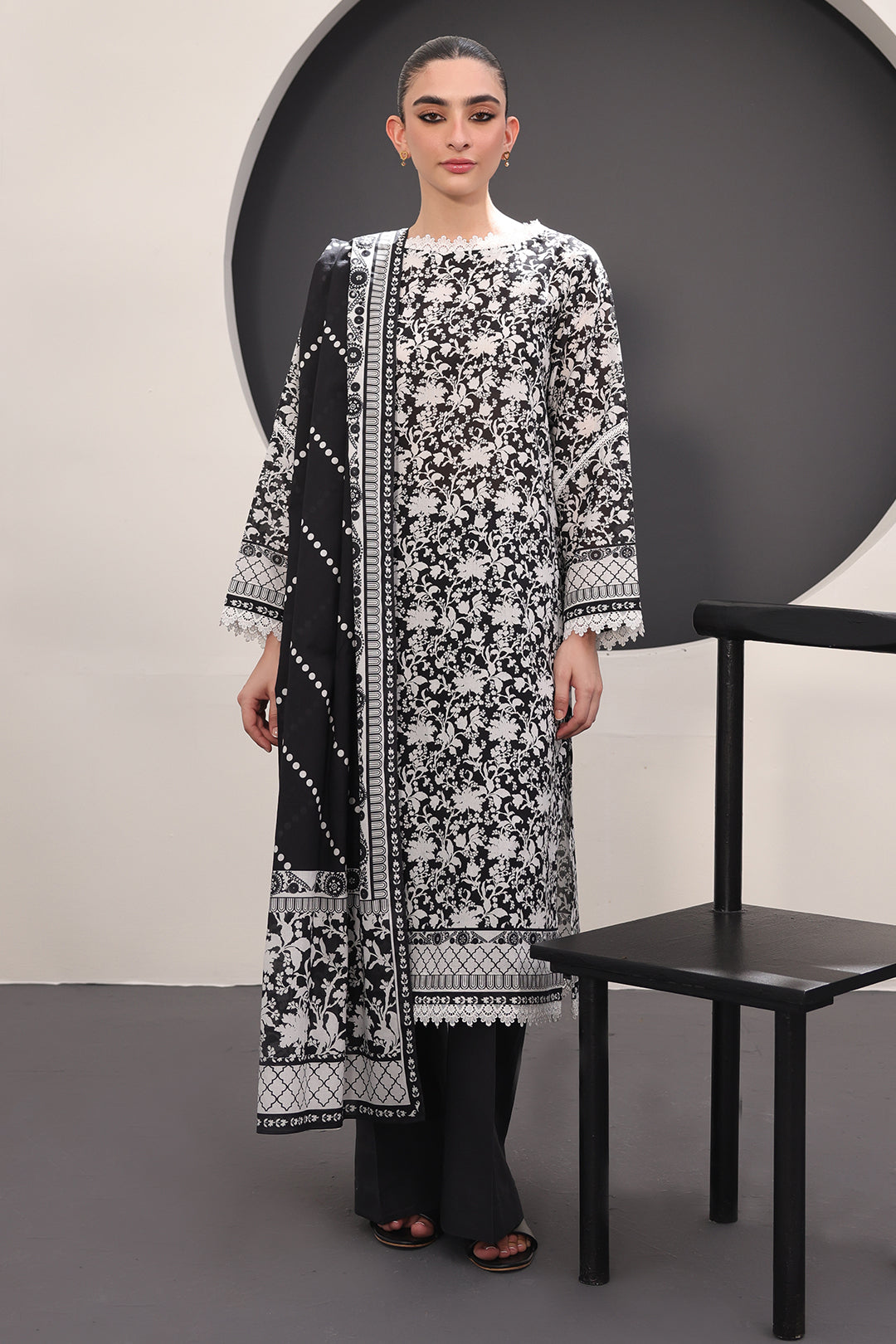 Zellbury | Unstitched 3 Piece Lawn | Shirt Shalwar Dupatta - 1526 - Libasekhas