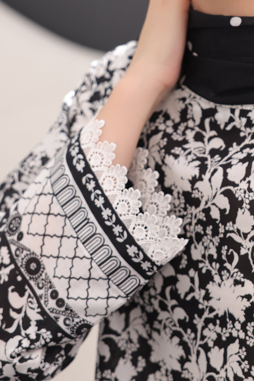 Zellbury | Unstitched 3 Piece Lawn | Shirt Shalwar Dupatta - 1526 - House Of Zarish