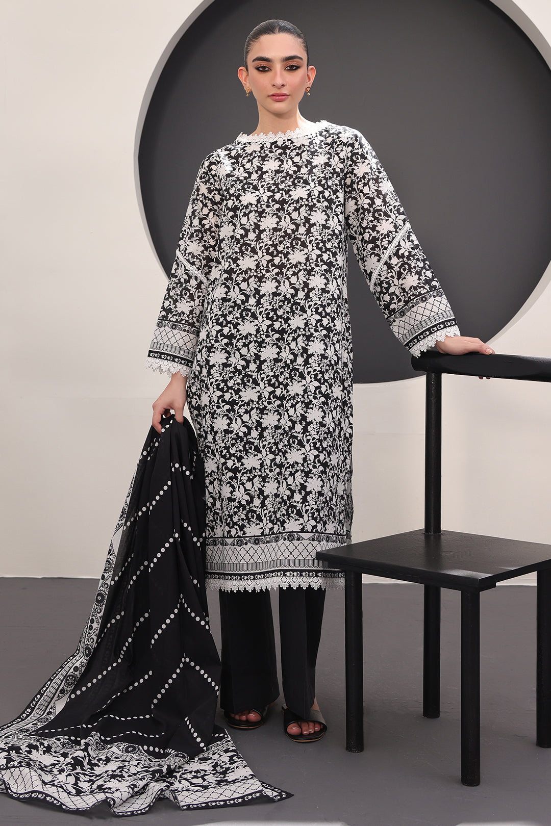 Zellbury | Unstitched 3 Piece Lawn | Shirt Shalwar Dupatta - 1526 - Libasekhas