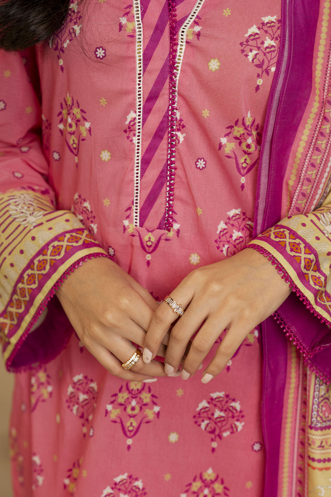 Zellbury | Unstitched 3 Piece Lawn | Shirt Shalwar Dupatta - 0122 - Libasekhas